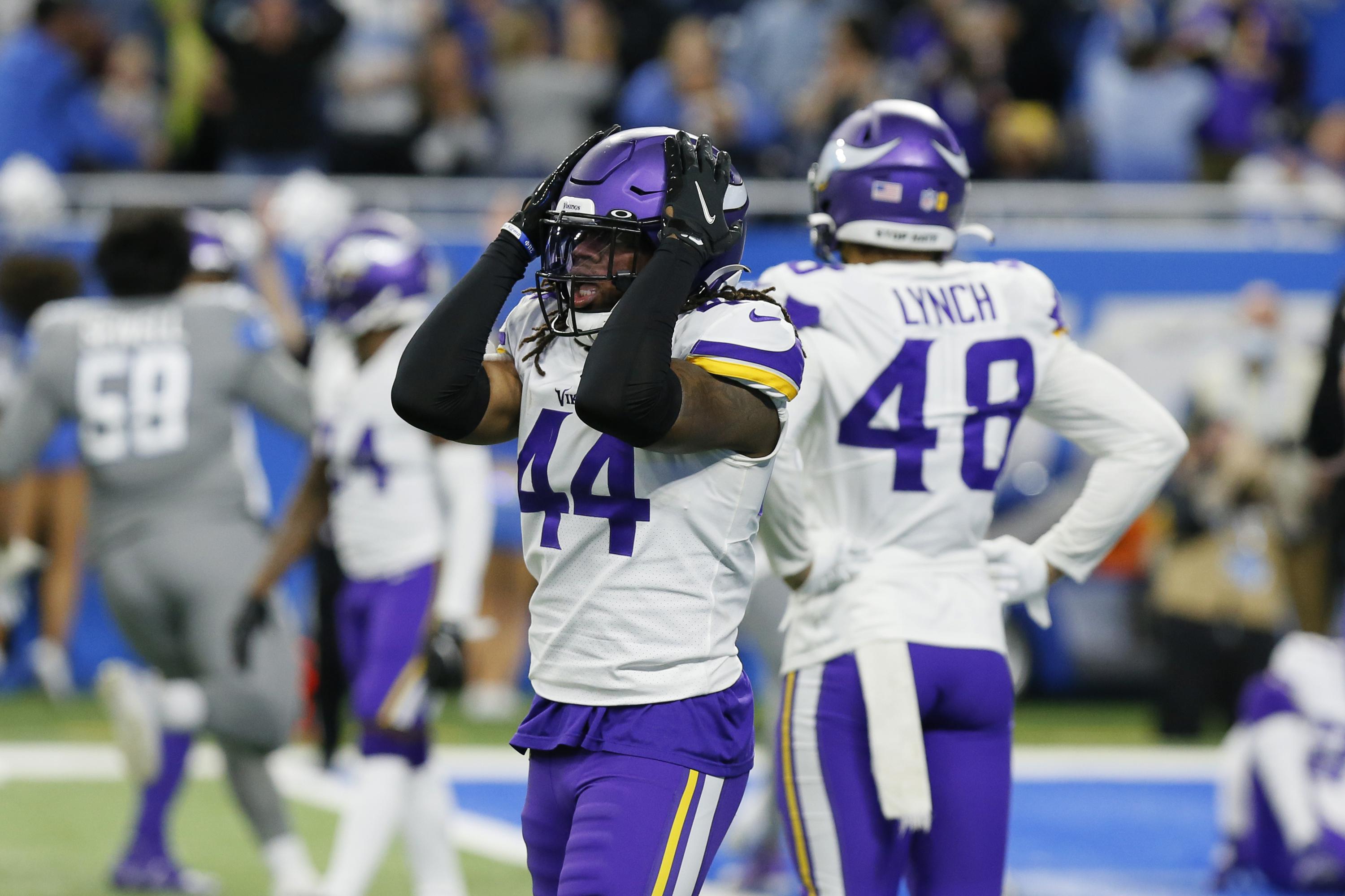 Vikings throw away key victory with late defensive collapse | AP News