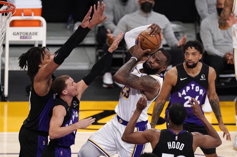 lebron james short shorts lakers
