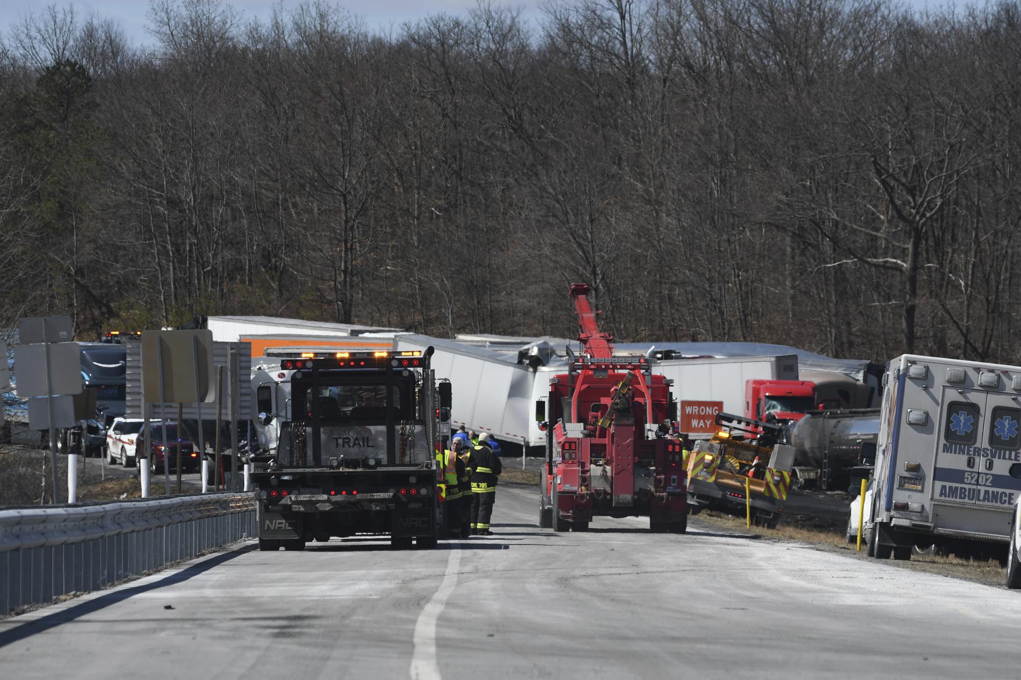 Police 6 Killed In Pennsylvania Pileup Of 80 Vehicles AP News   2000 