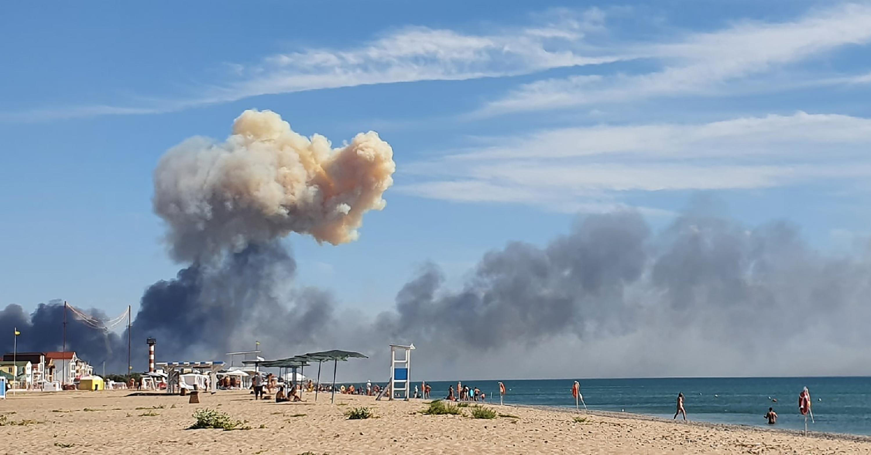 Ucrania anuncia la destrucción de 9 aviones rusos en Crimea | AP News