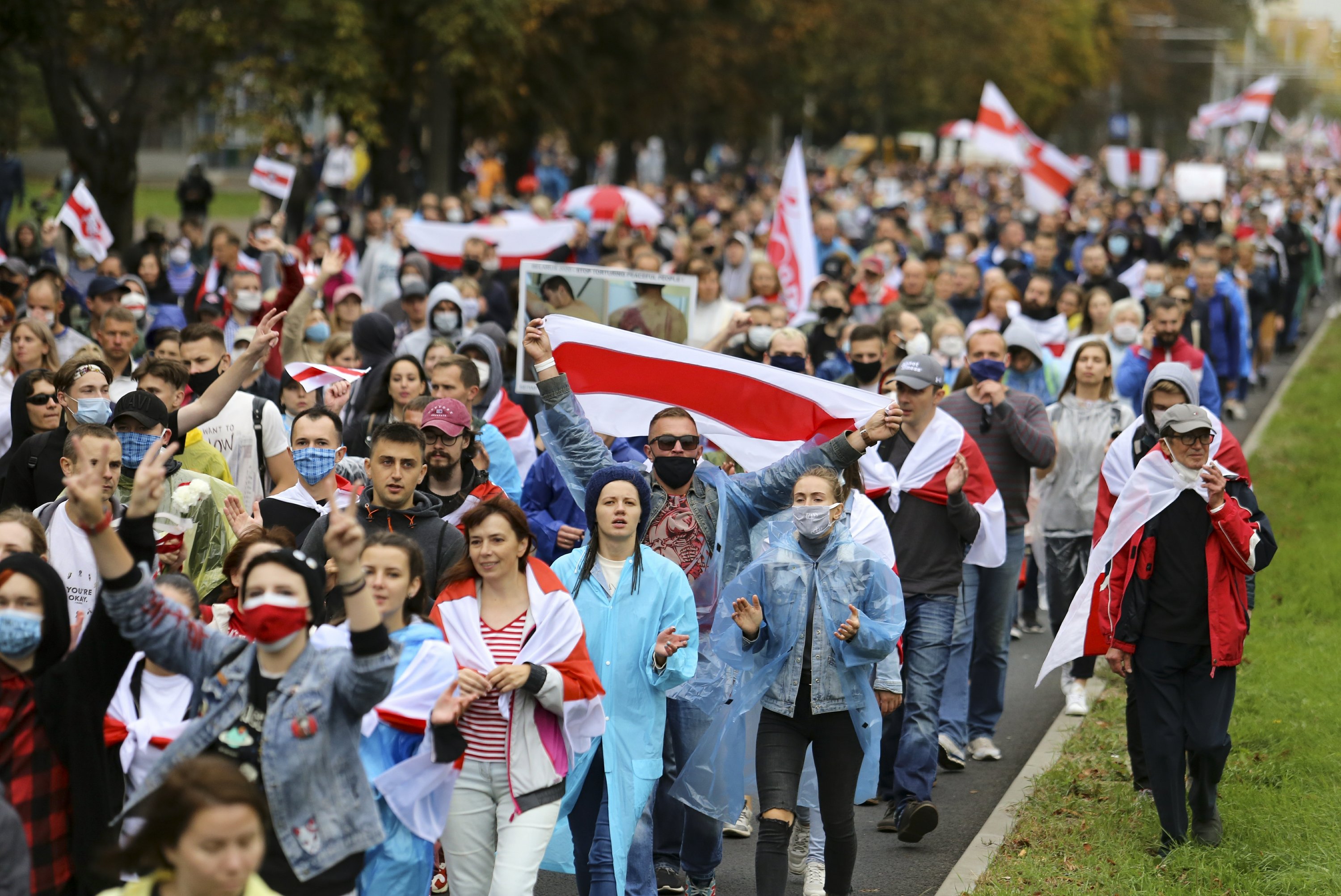 100000 March In Belarus Capital On 50th Day Of Protests Ap News