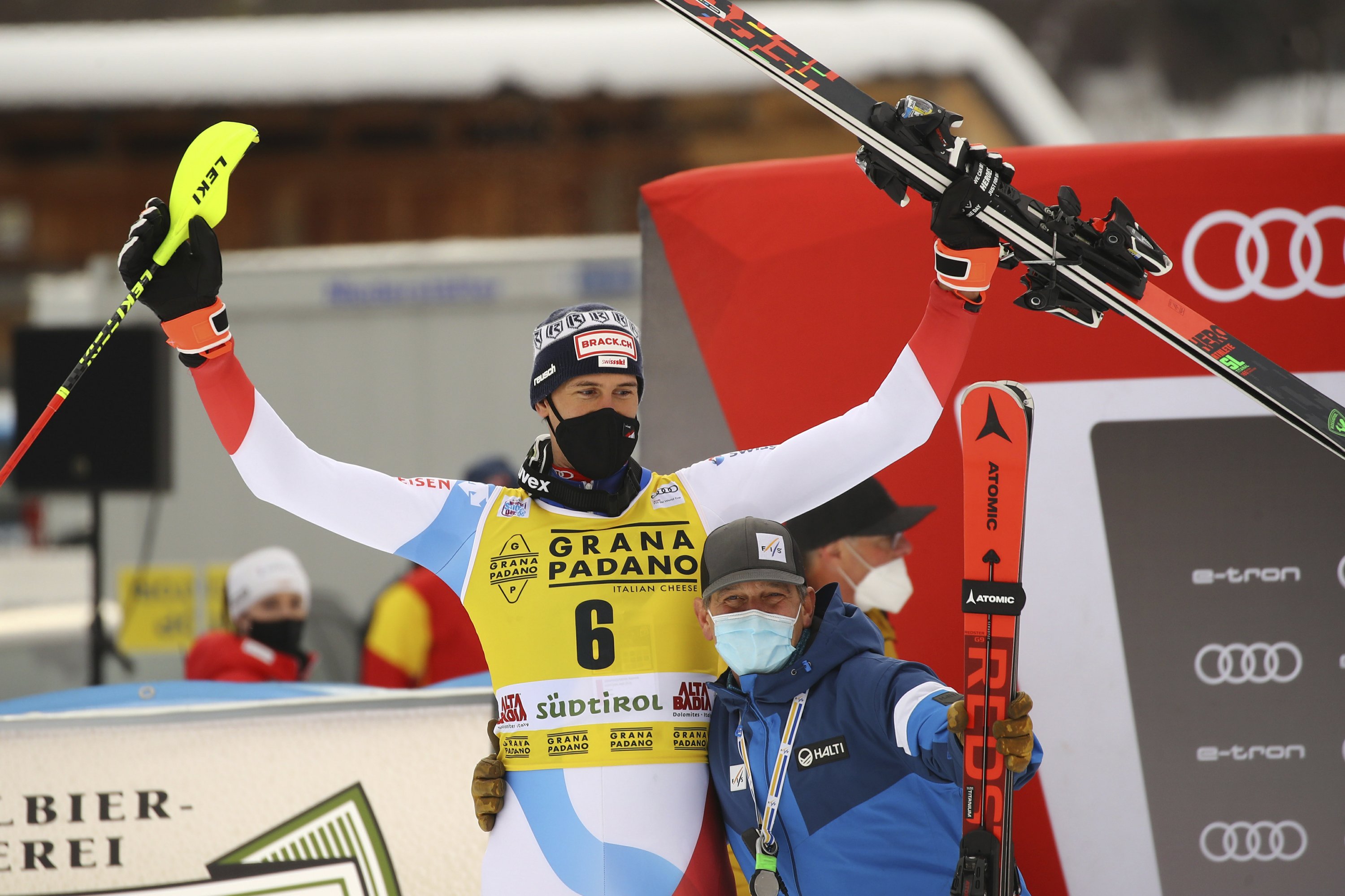 Swiss Skier Zenhaeusern Wins Season Opening World Cup Slalom