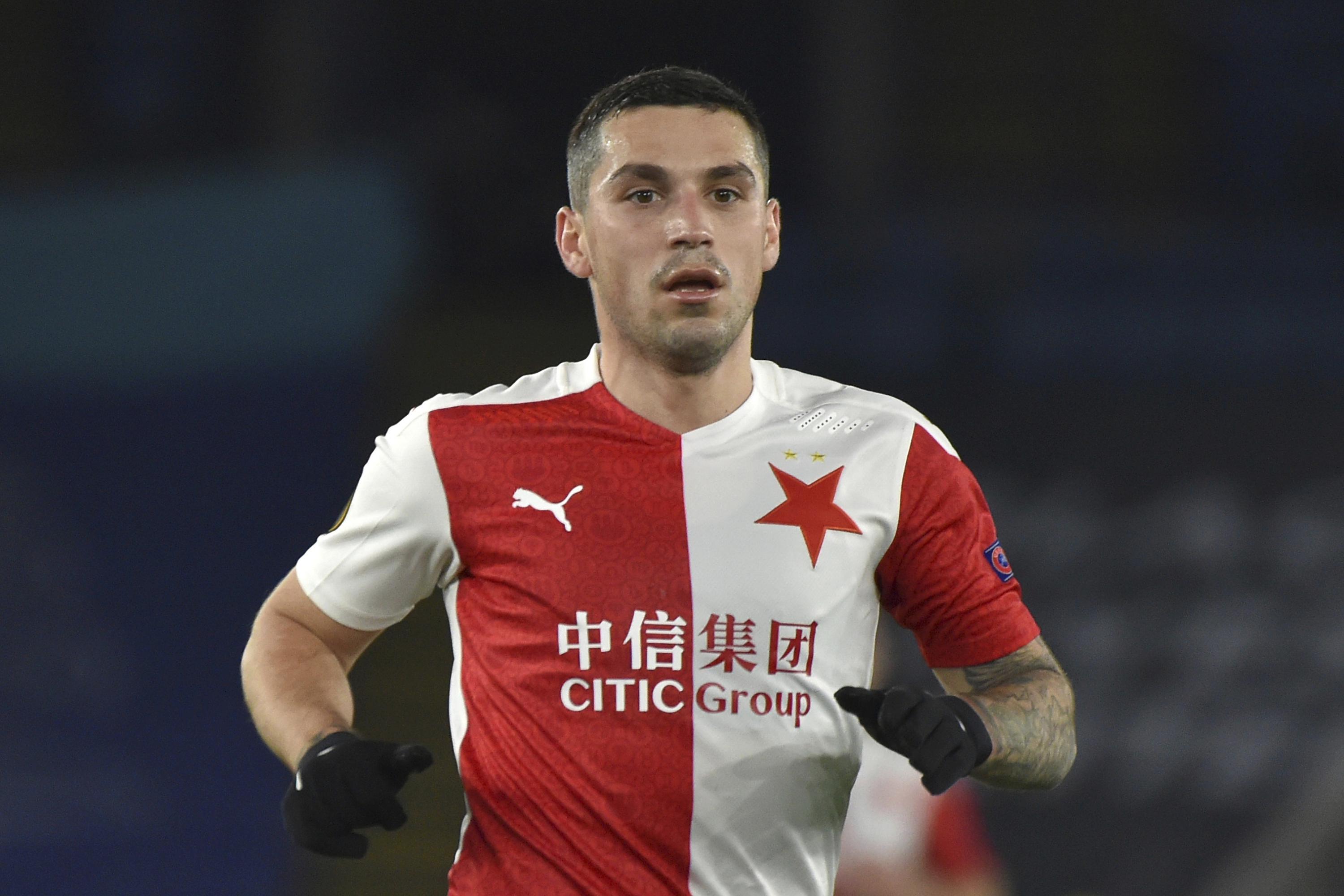 Romania midfielder Stanciu leaves Slavia for Wuhan