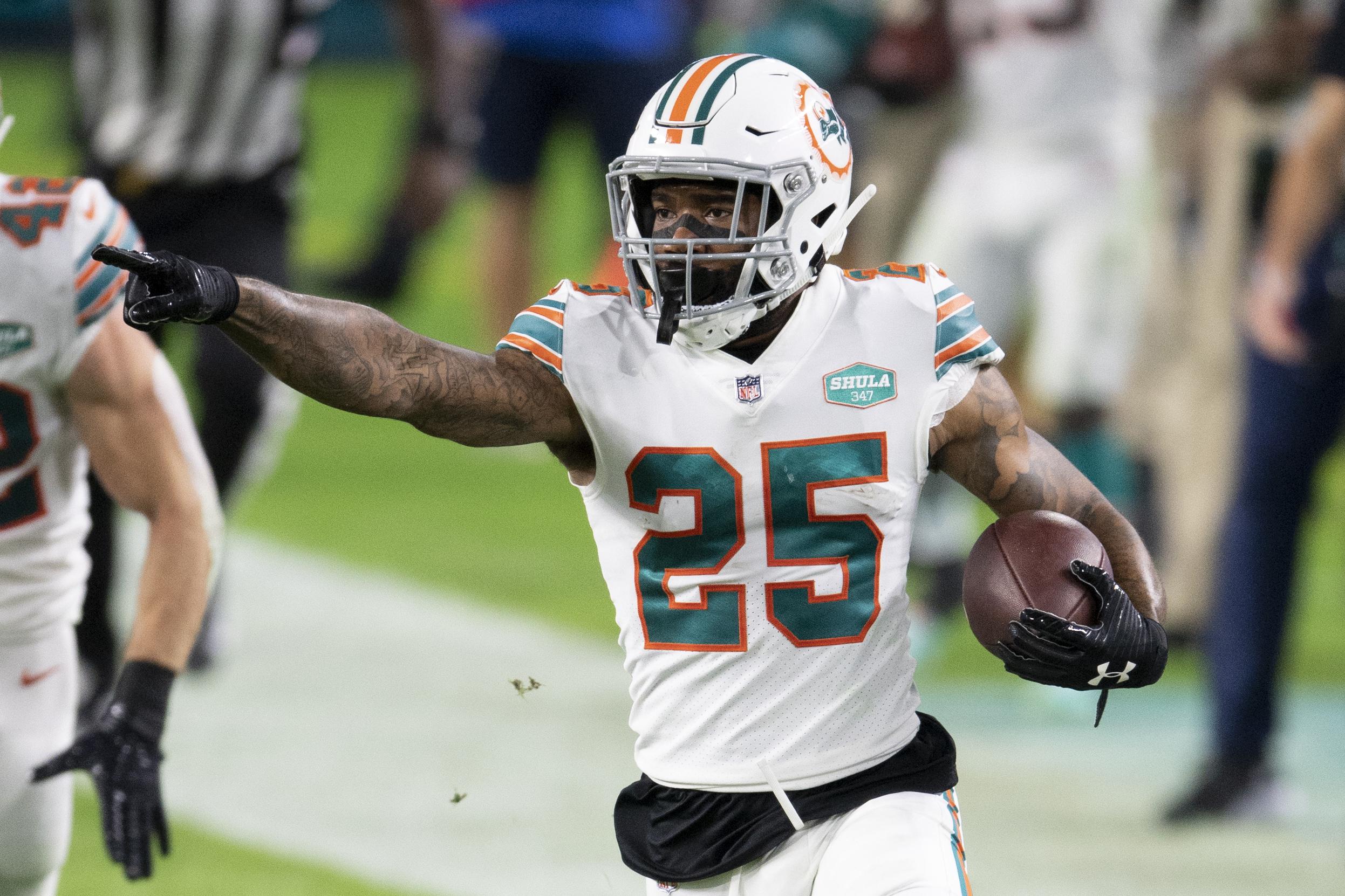 xavien howard miami dolphins