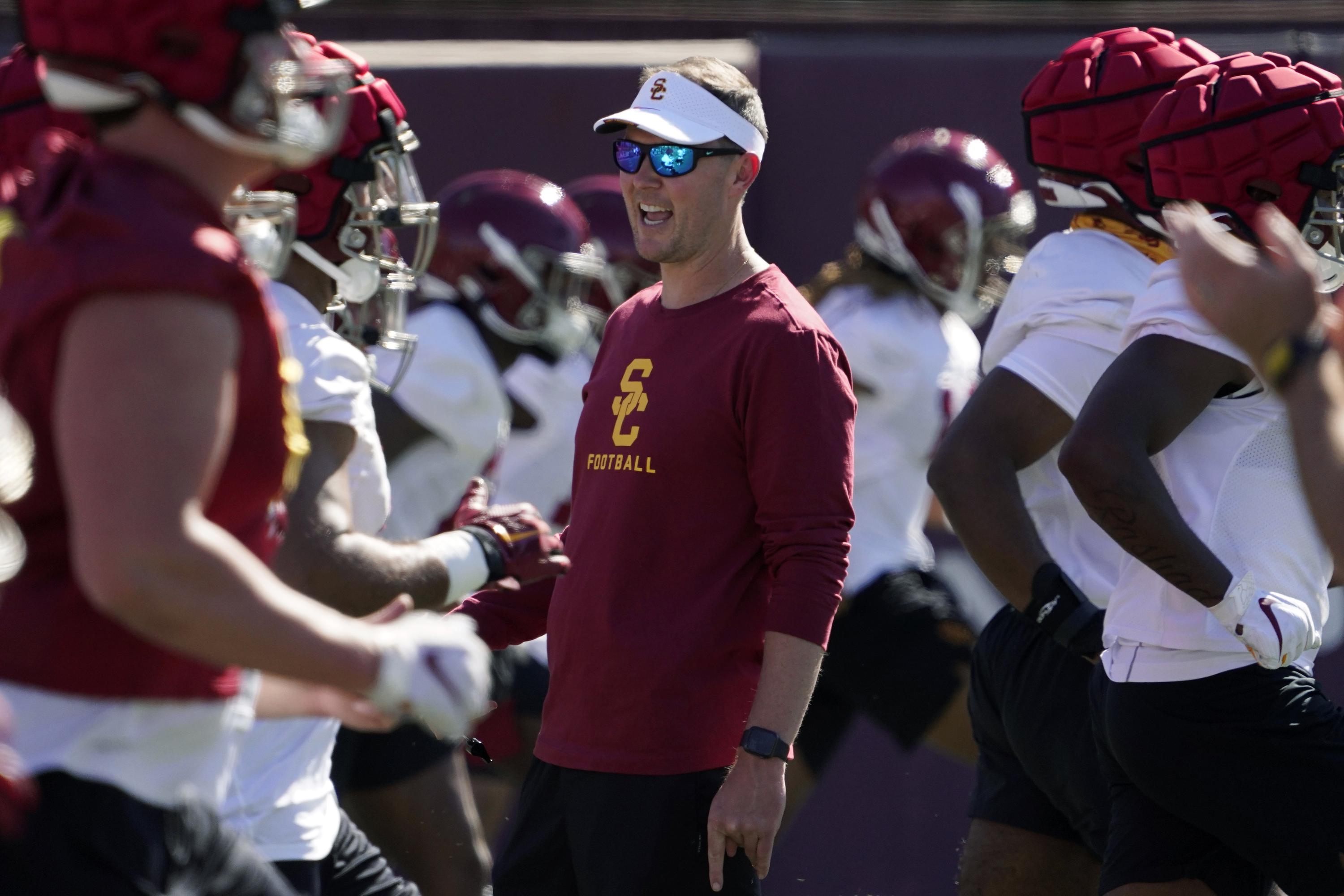 Showtime: Lincoln Riley's star-studded USC ready for debut | AP News
