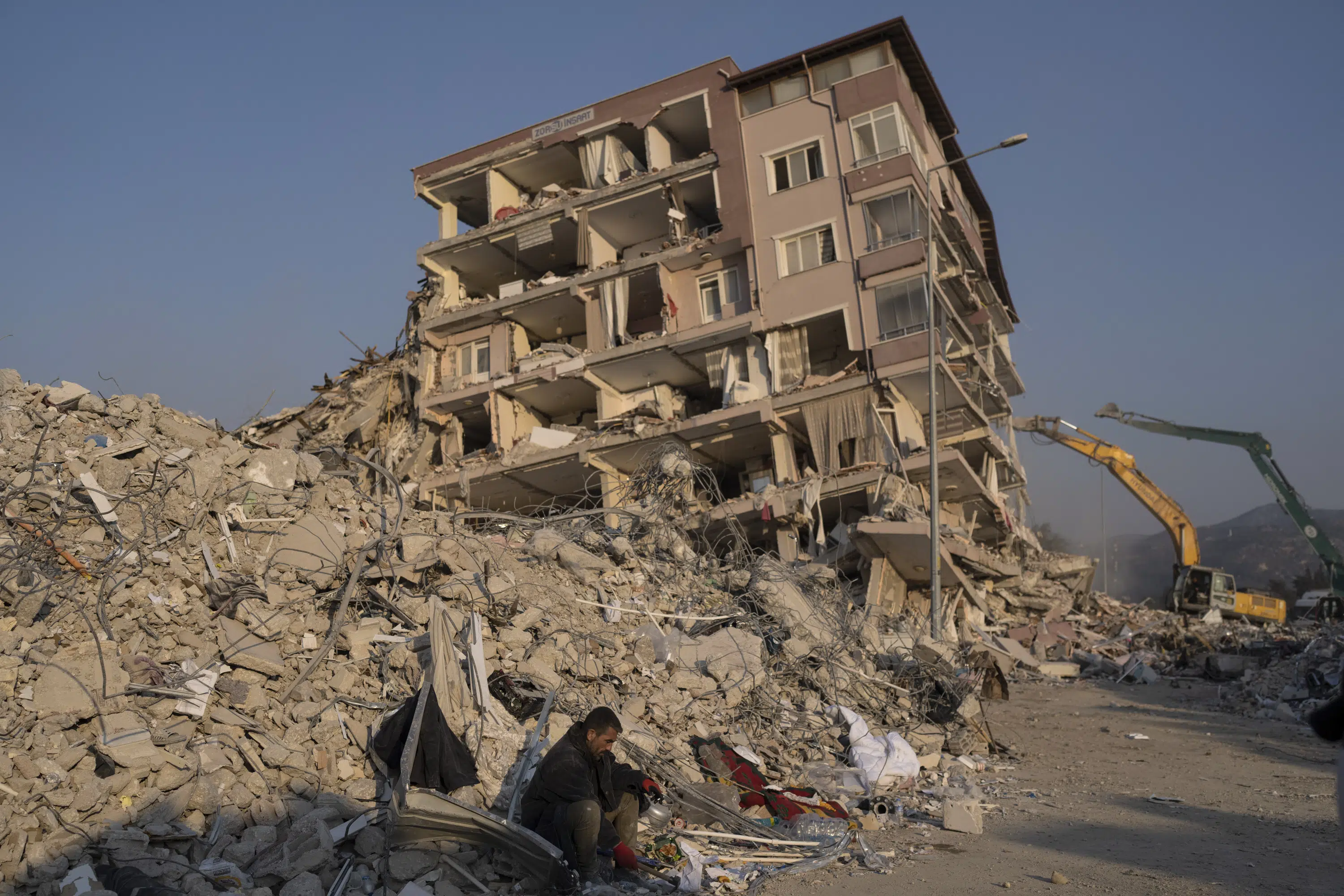 As survival window closes, more rescued in quake in Turkey