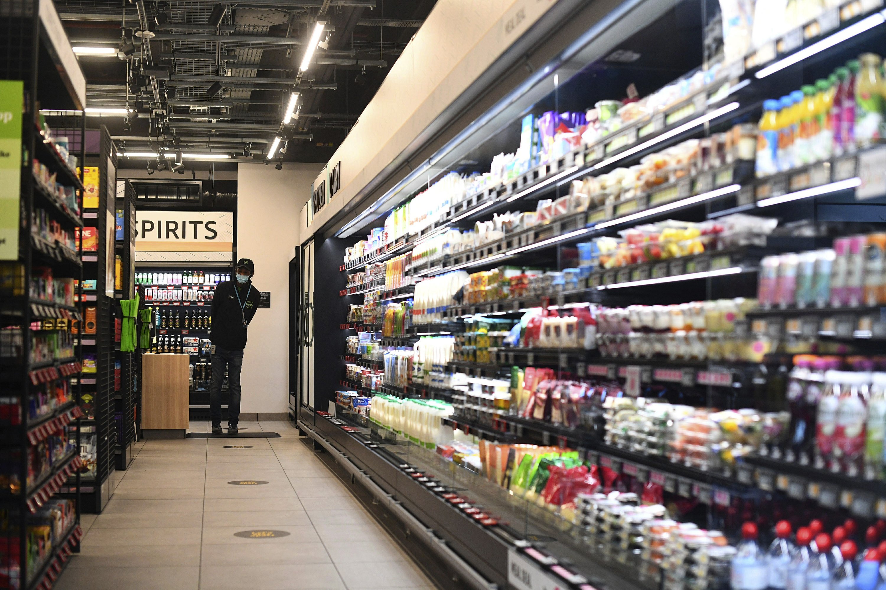 abre su primer supermercado sin cajeros en Londres