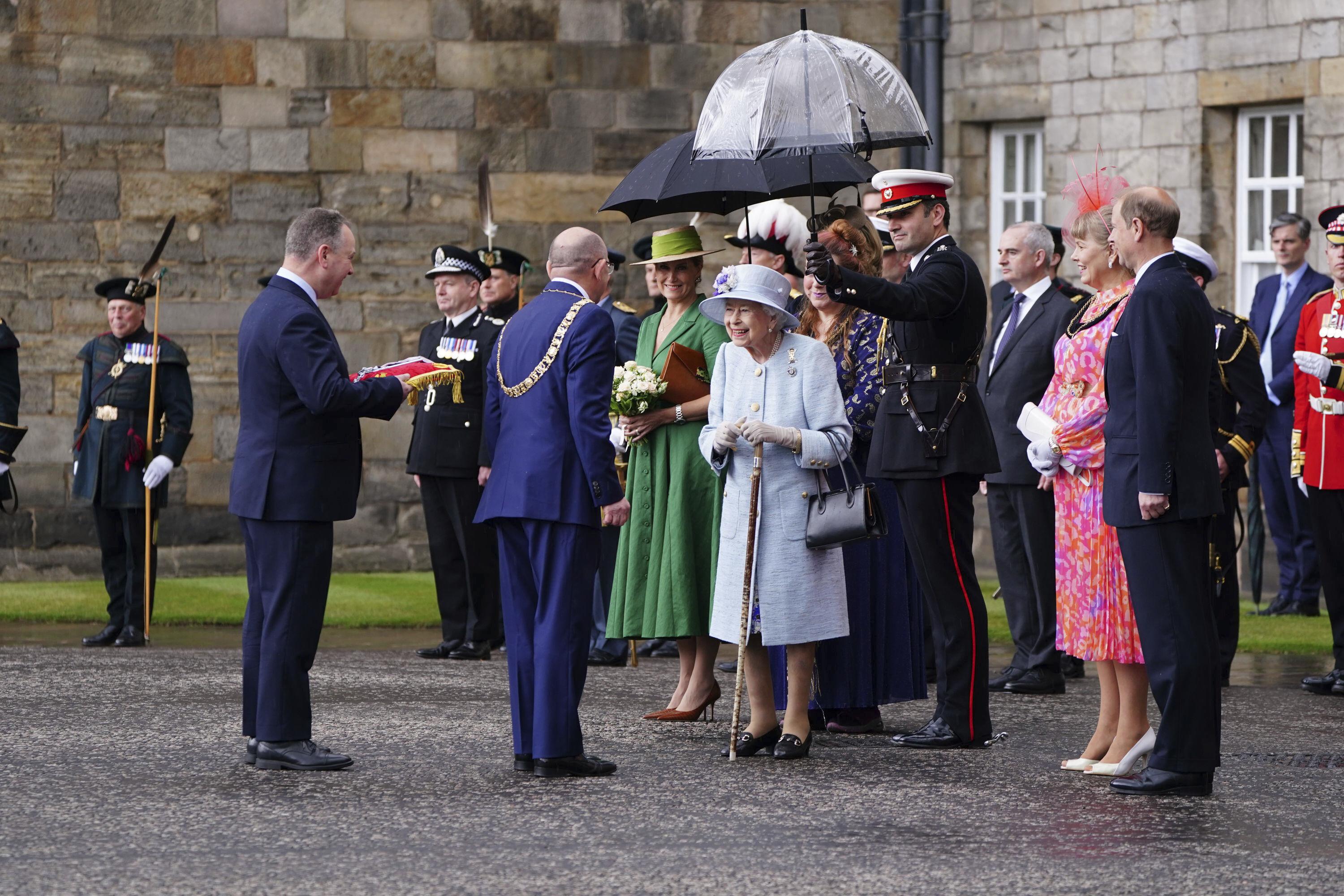 Queen Elizabeth II travels to Scotland for week of events AP News
