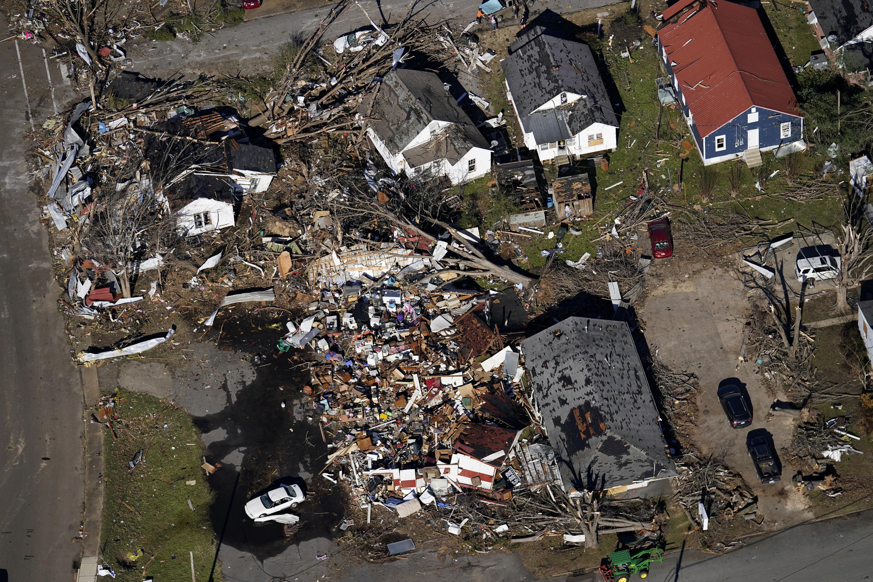 Tornado Outbreak Leaves Behind Damage In Tennessee, Kentucky – QIZR