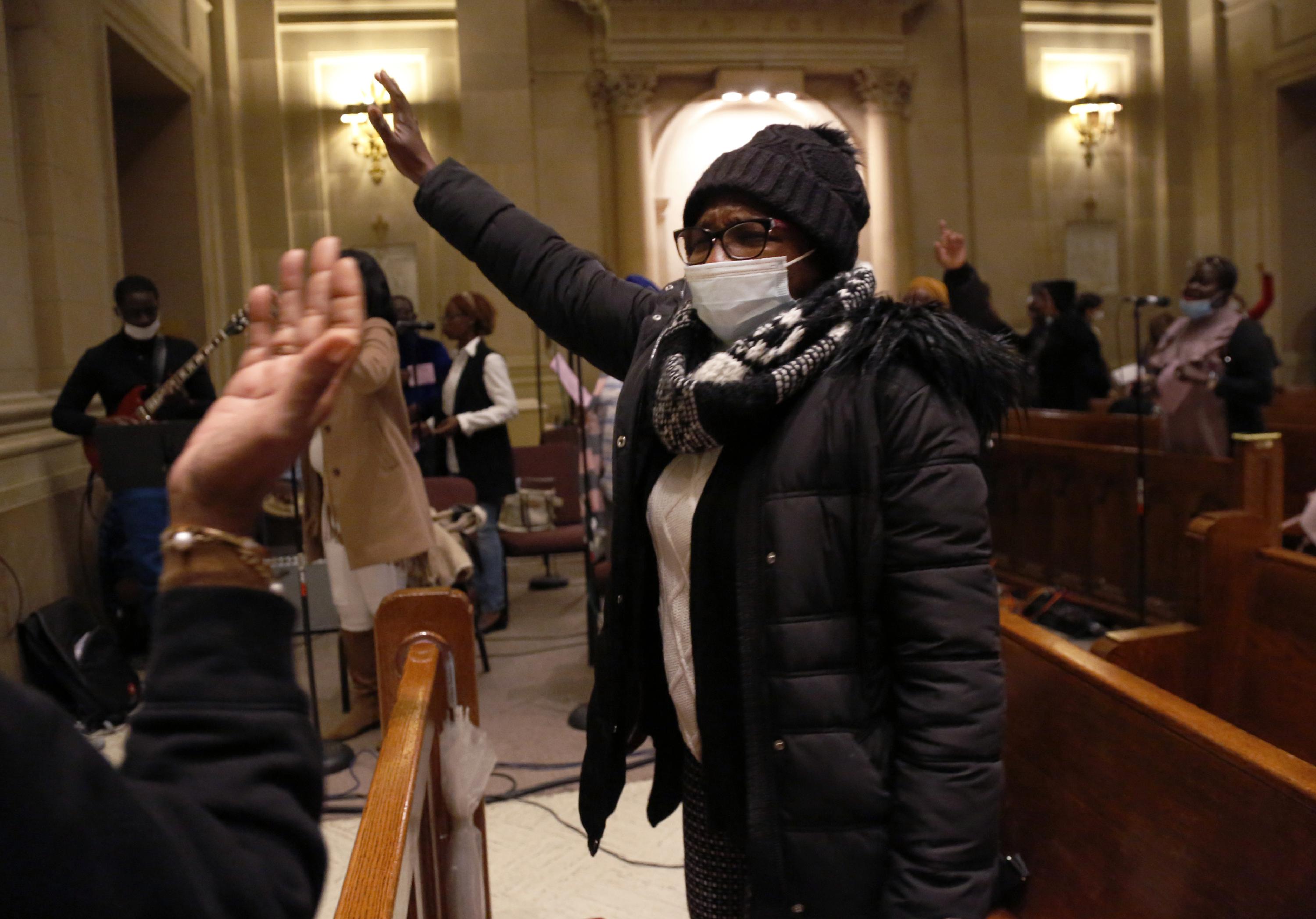 Les catholiques africains de New York trouvent une communauté à la messe française