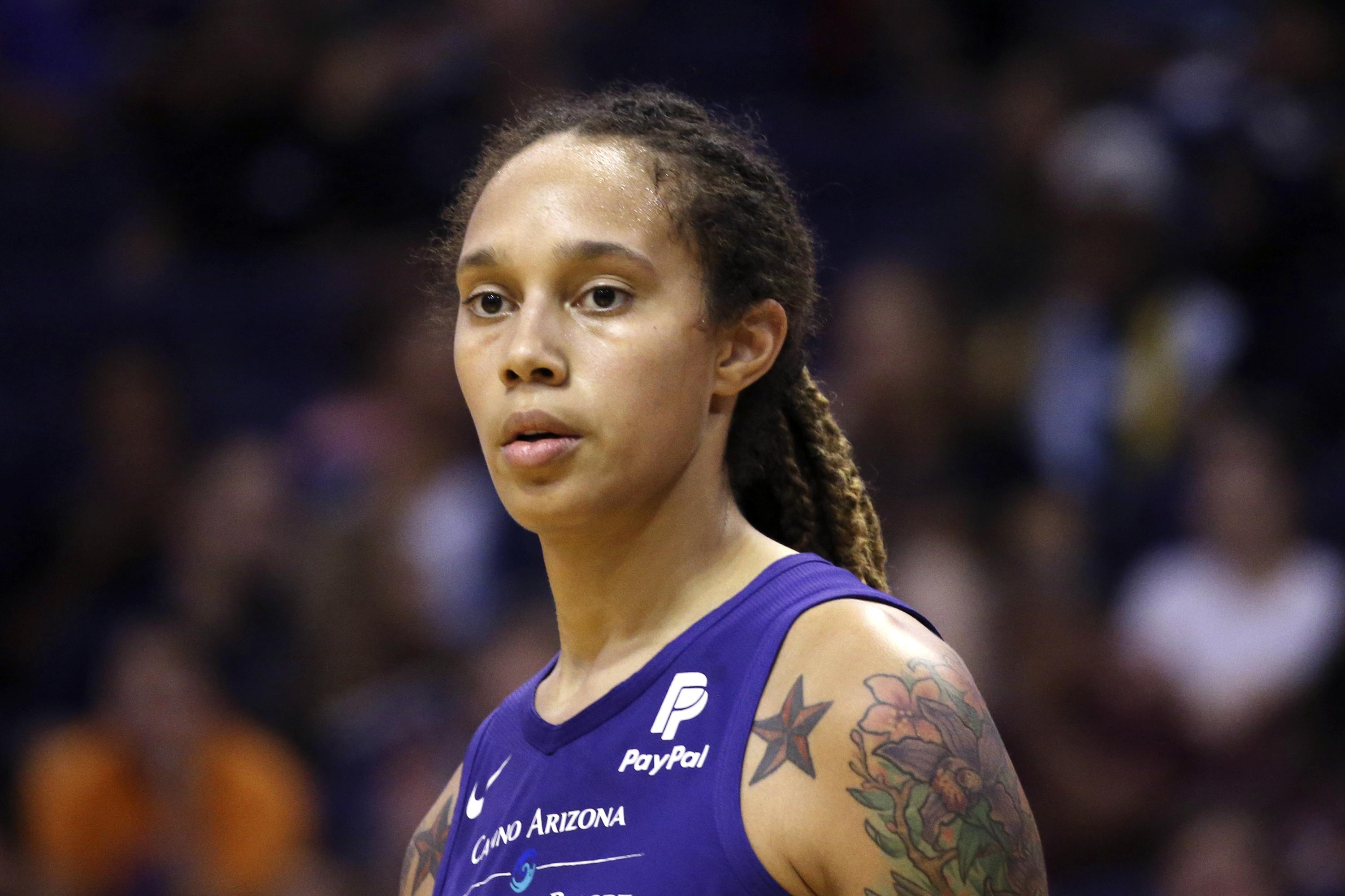 Brittney Griner Photographed Back on the Court After Re-Signing With  Phoenix Mercury (UPDATE) - Yahoo Sports