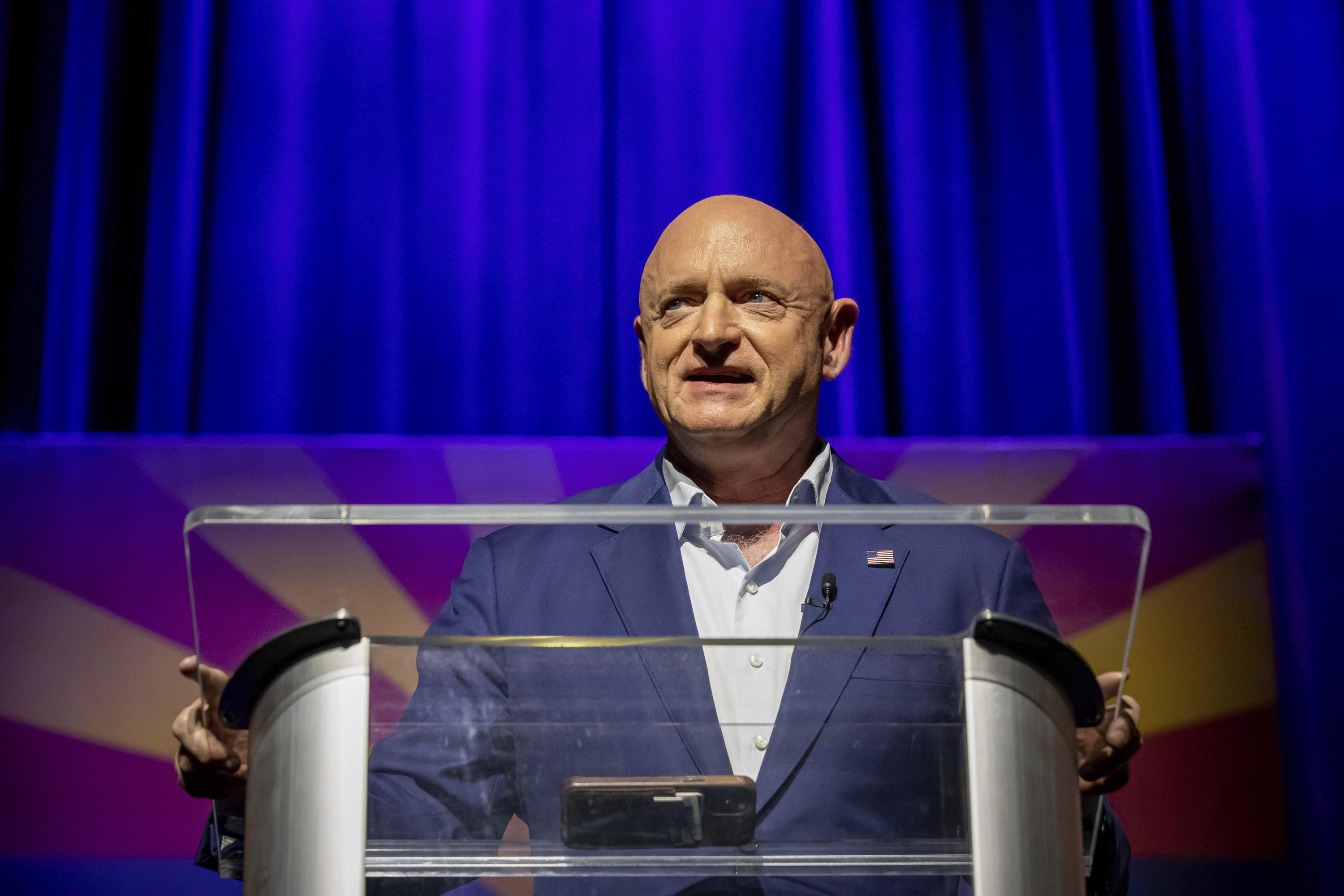 Mark Kelly Go Right Diary Photogallery