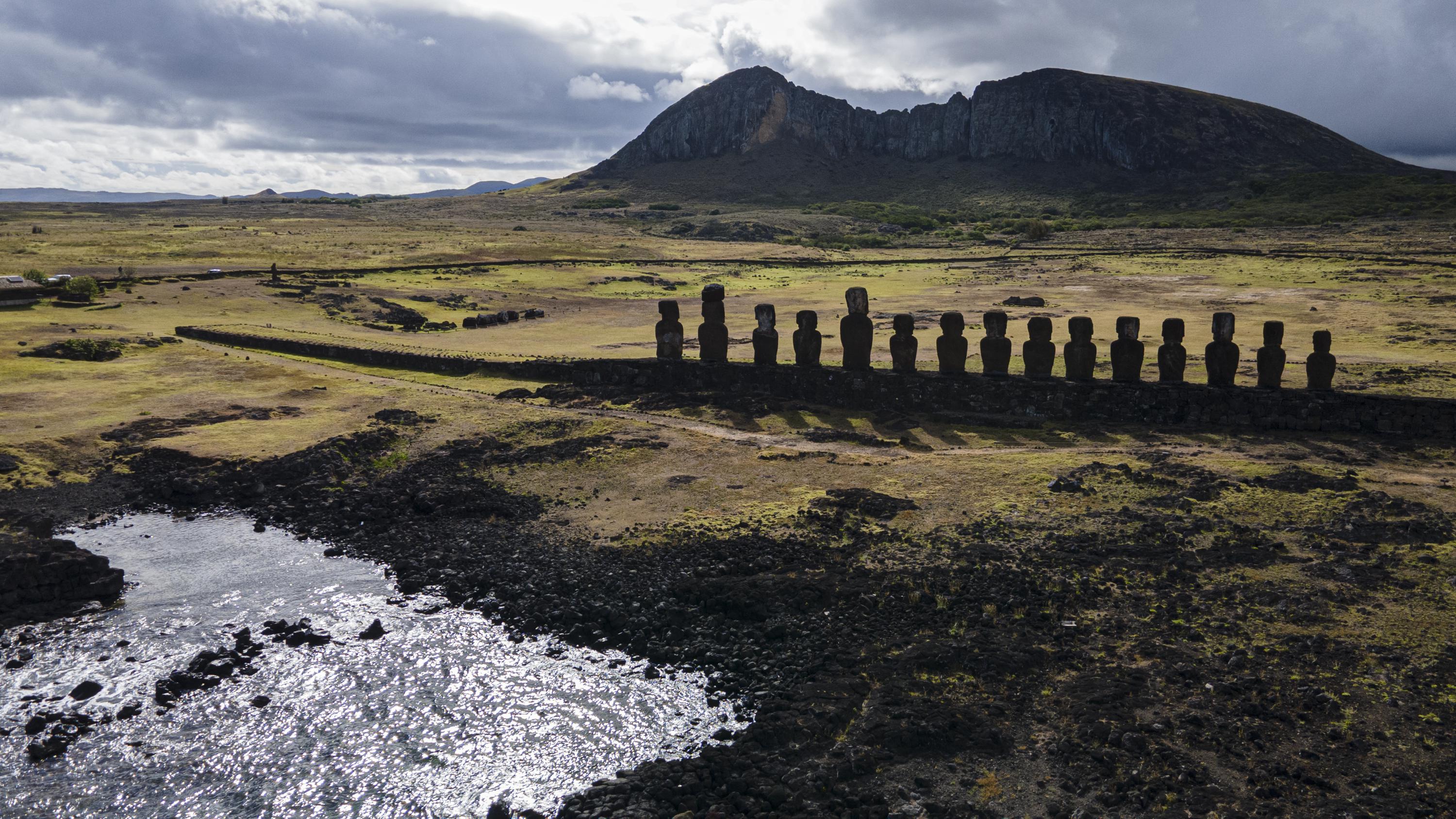 MOAI Traditional Rapa Nui Stone Statue Sculpture  7 Ea –