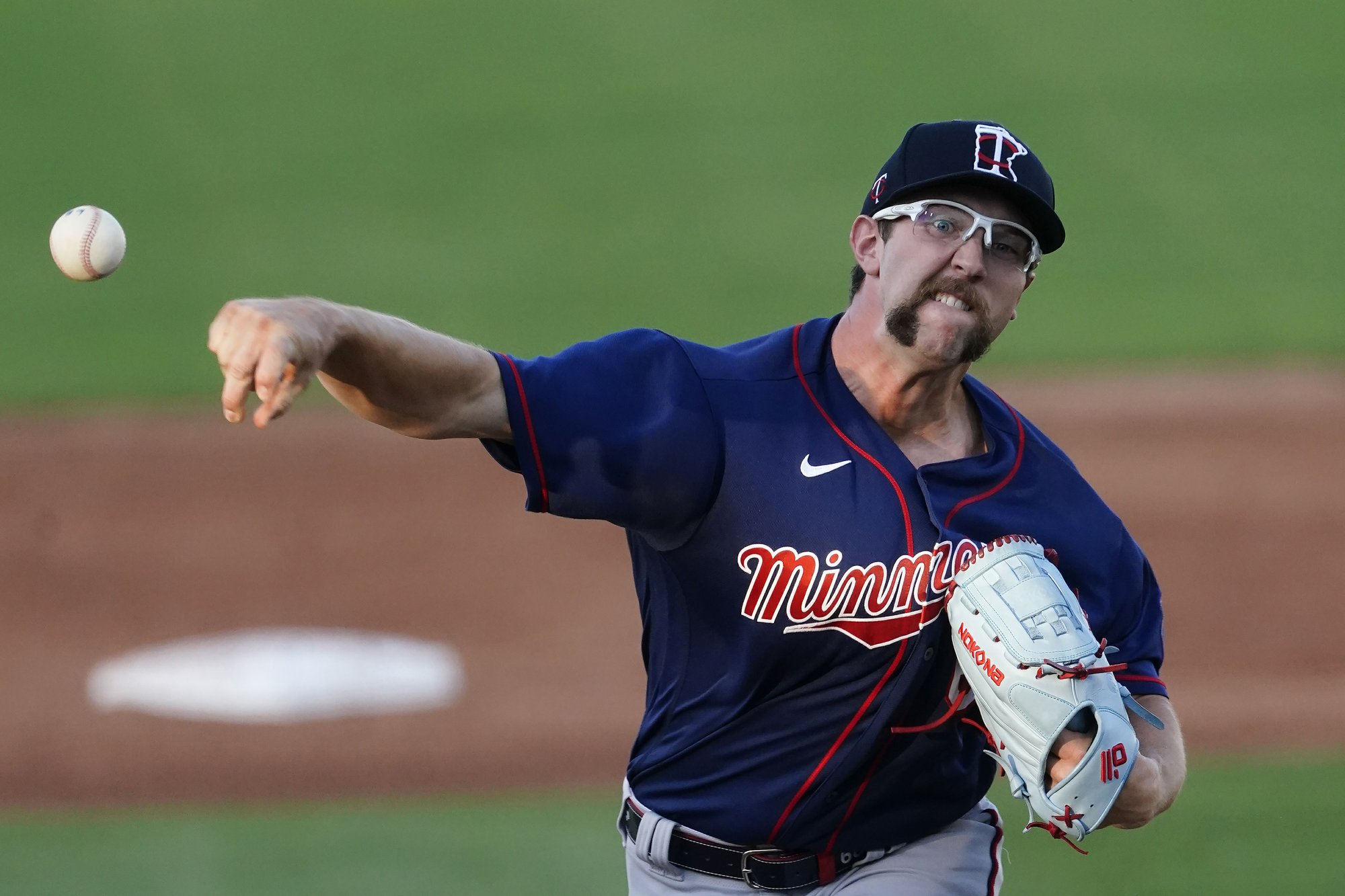 Uber deal: Twins lock up pitcher Dobnak for long term | AP News