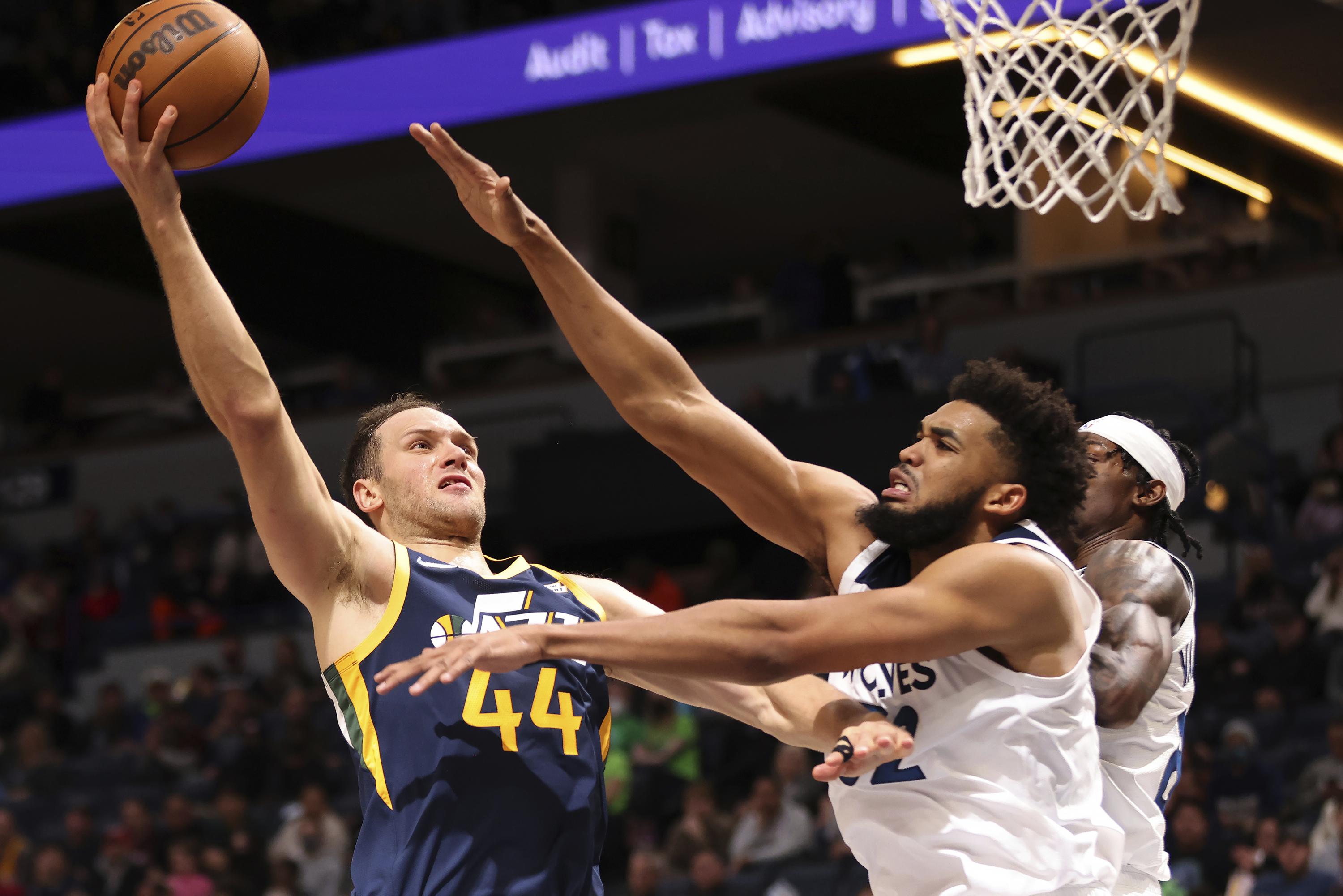 Lush Northwest Notes: Jazz, K. George, Wolves, R. Williams, A. Mitchell Capture Nature Lush Northwest Notes: Jazz, K. George, Wolves, R. Williams, A. Mitchell Capture Nature