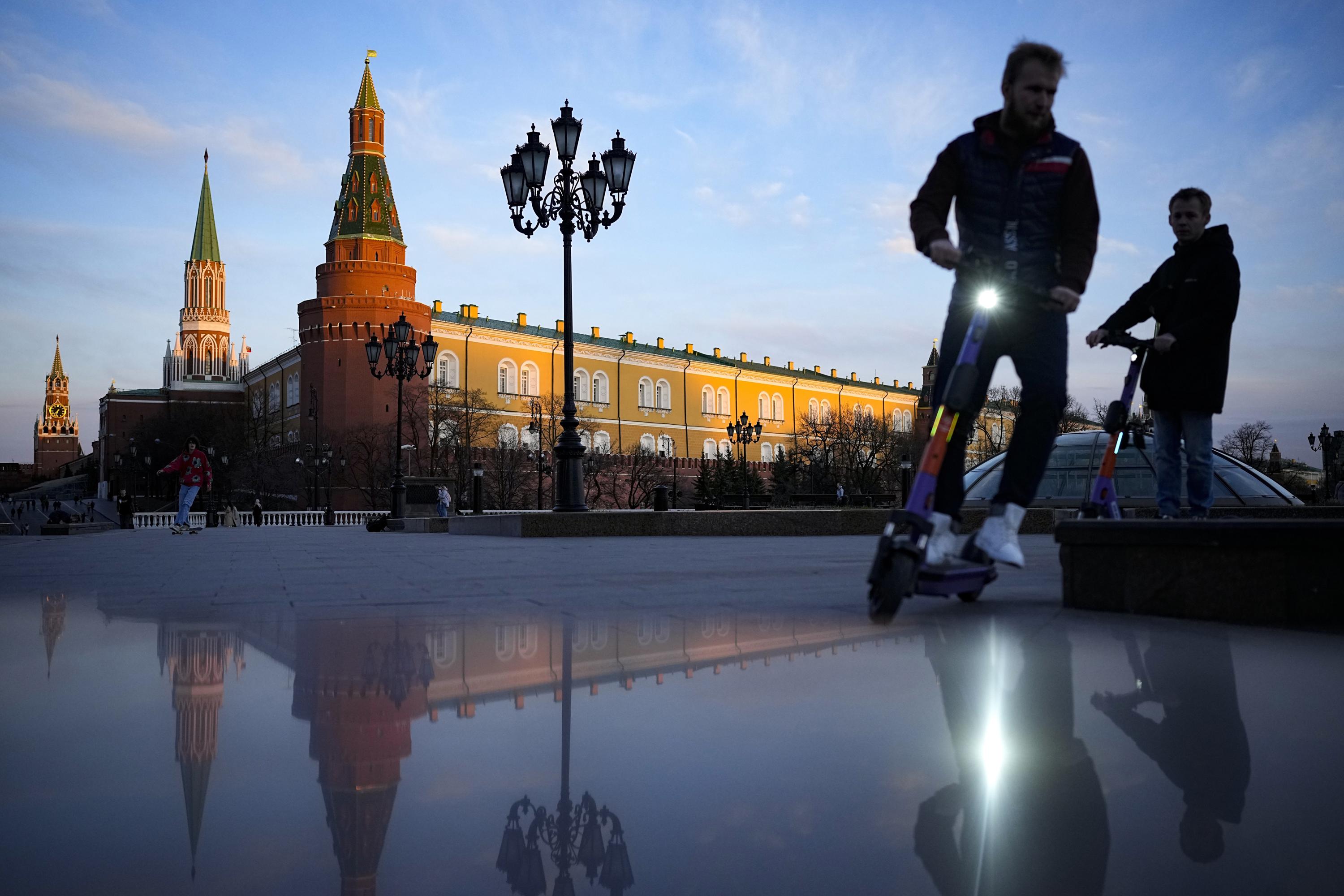 La Russie rembourse les obligations de dernière minute pour éviter le défaut