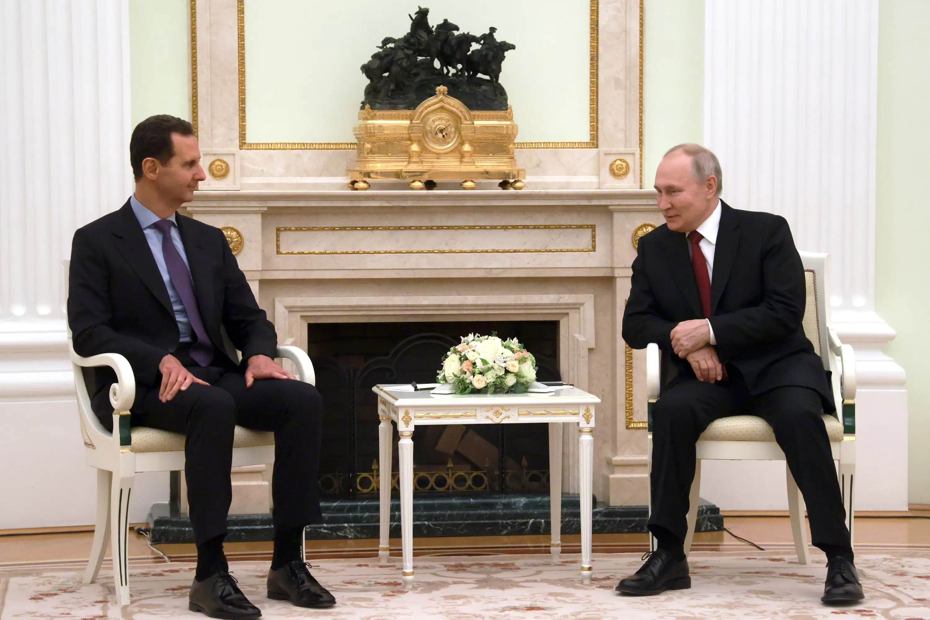 Putin e Assad discutem a reconstrução da Síria e questões regionais