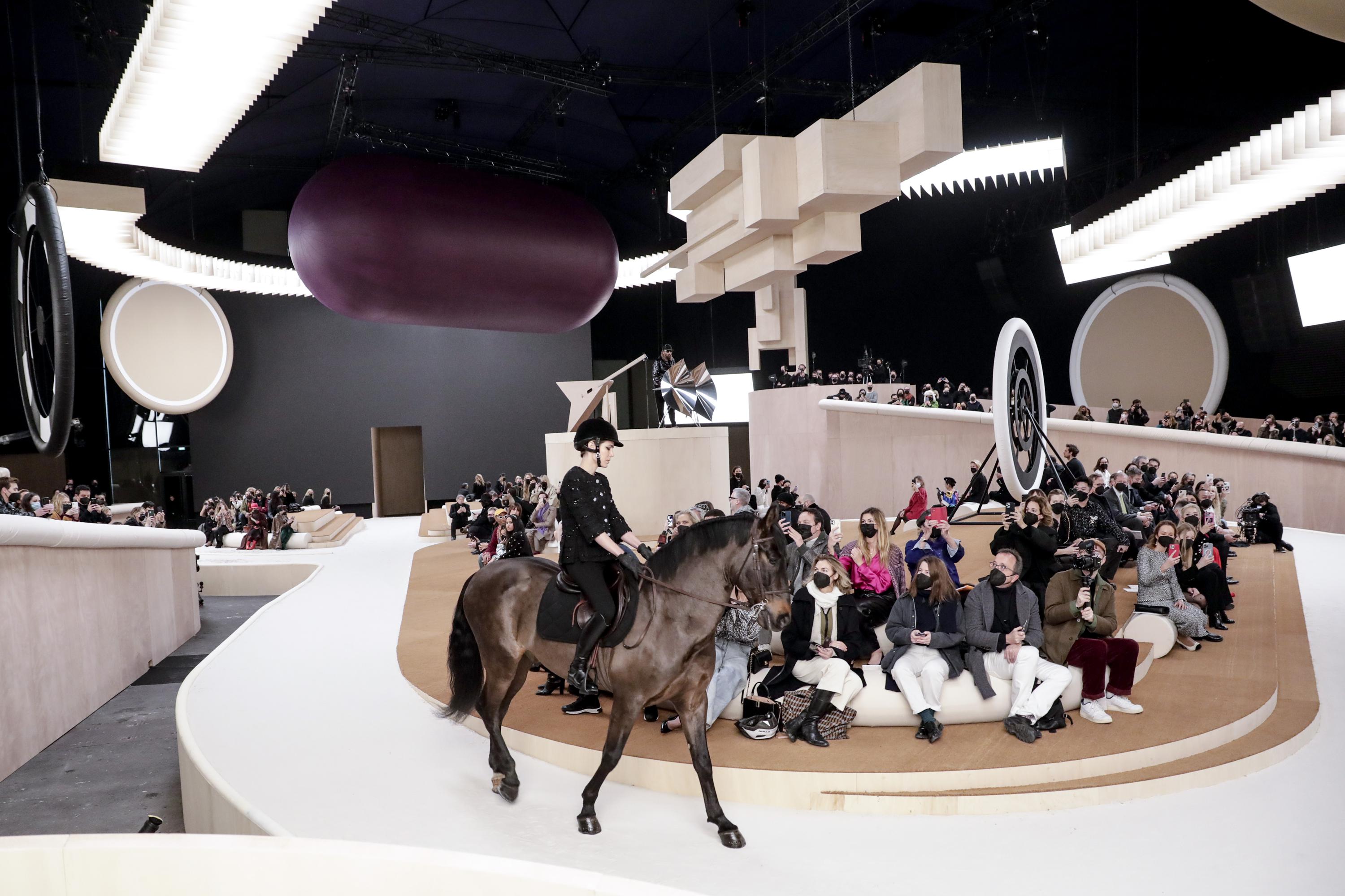 Chanel Spring 2022 Couture Show Featured A Real Horse