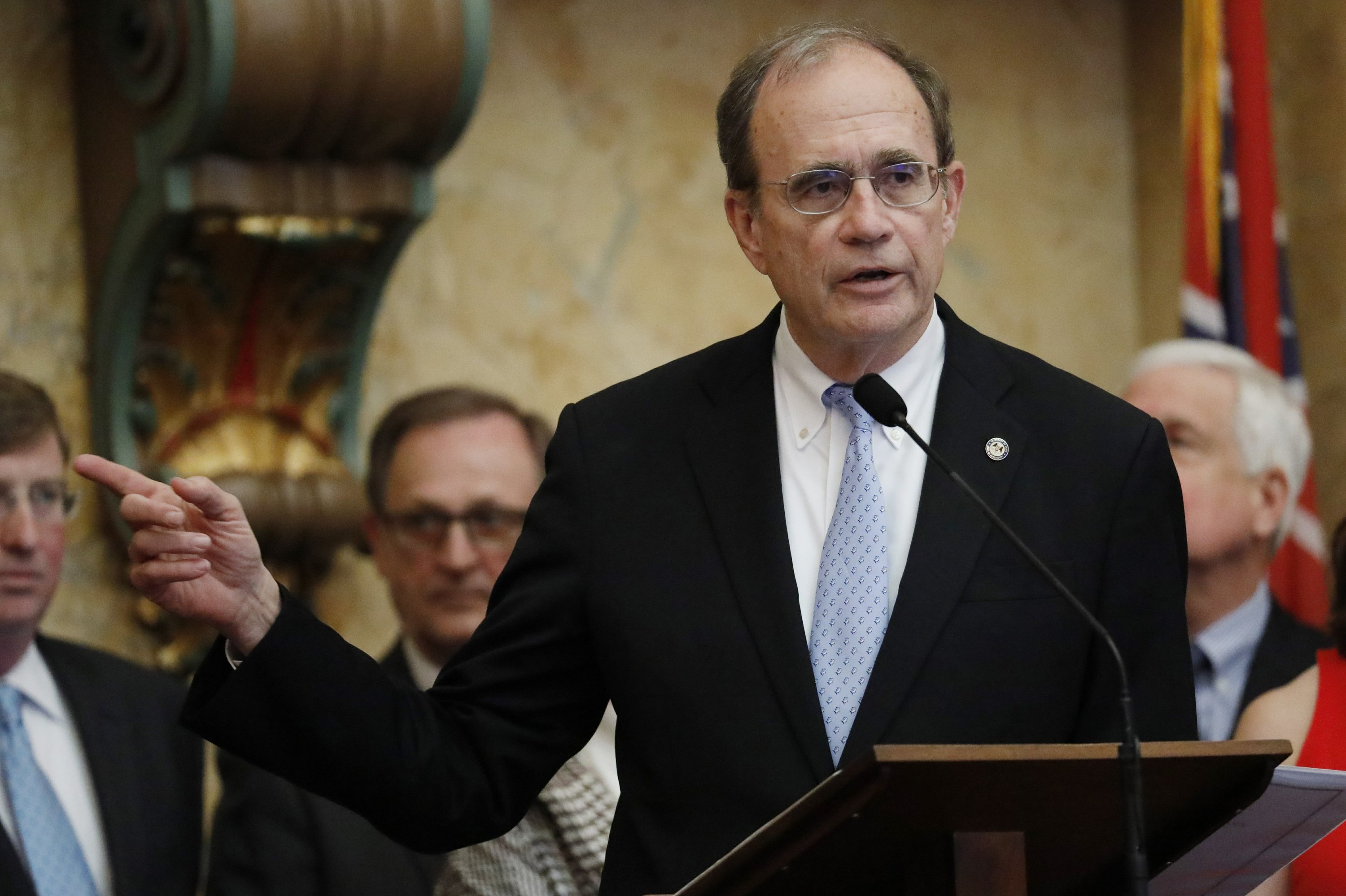 Both parties in new Mississippi Senate leadership roles AP News