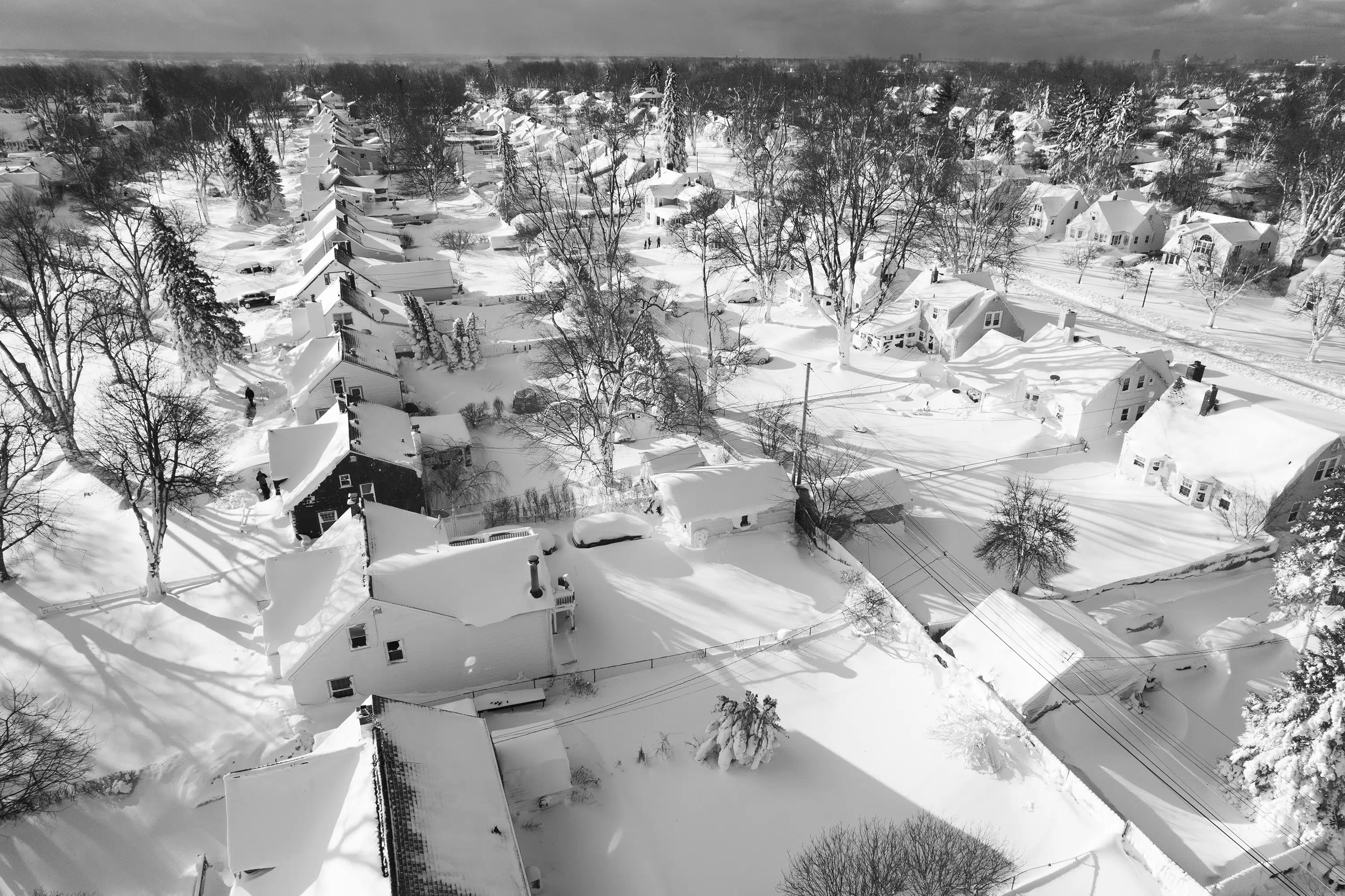 Le nombre de morts dans l’ouest de New York s’élève à 27 à cause du froid et du chaos de la tempête