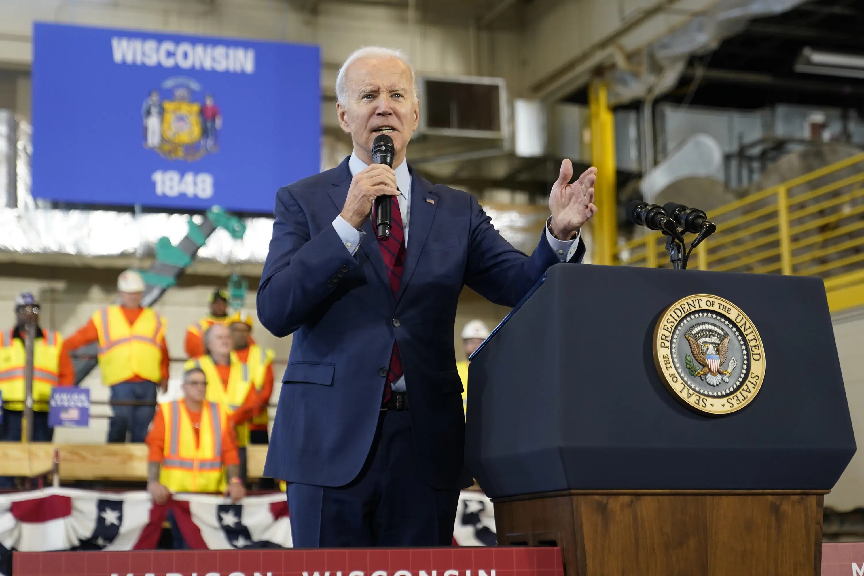 Biden warns of GOP plans for Medicare, Social Security cuts | AP News