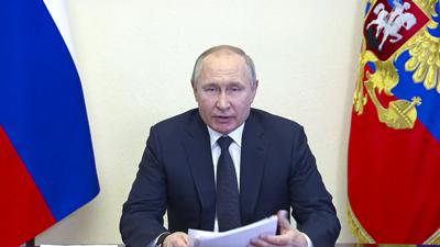 Foto de Vladimir Putin difundida por el Servicio de Prensa de la Presidencia que muestra al presidente ruso pronunciando un duro discurso en el que condenó a quienes se oponen a la invasión de Ucrania, el 16 de marzo del 2022 en las afueras de Moscú. (Servicio de Prensa de la Presidencia de Rusia vía AP, File)