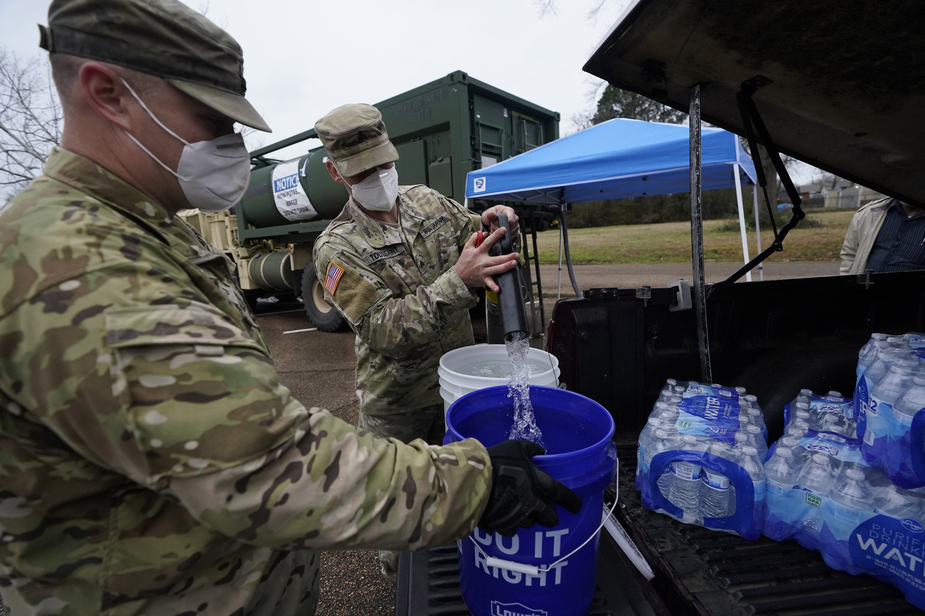 Water crisis continues in Mississippi, weeks after cold snap AP News