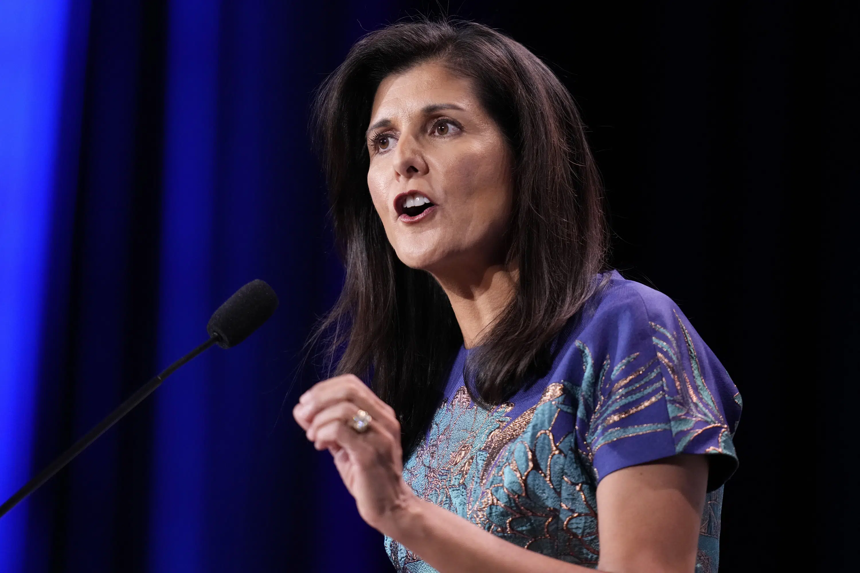 Haley steht im Angebot 2024 gegen Trump vor einem „Hochseilakt“.