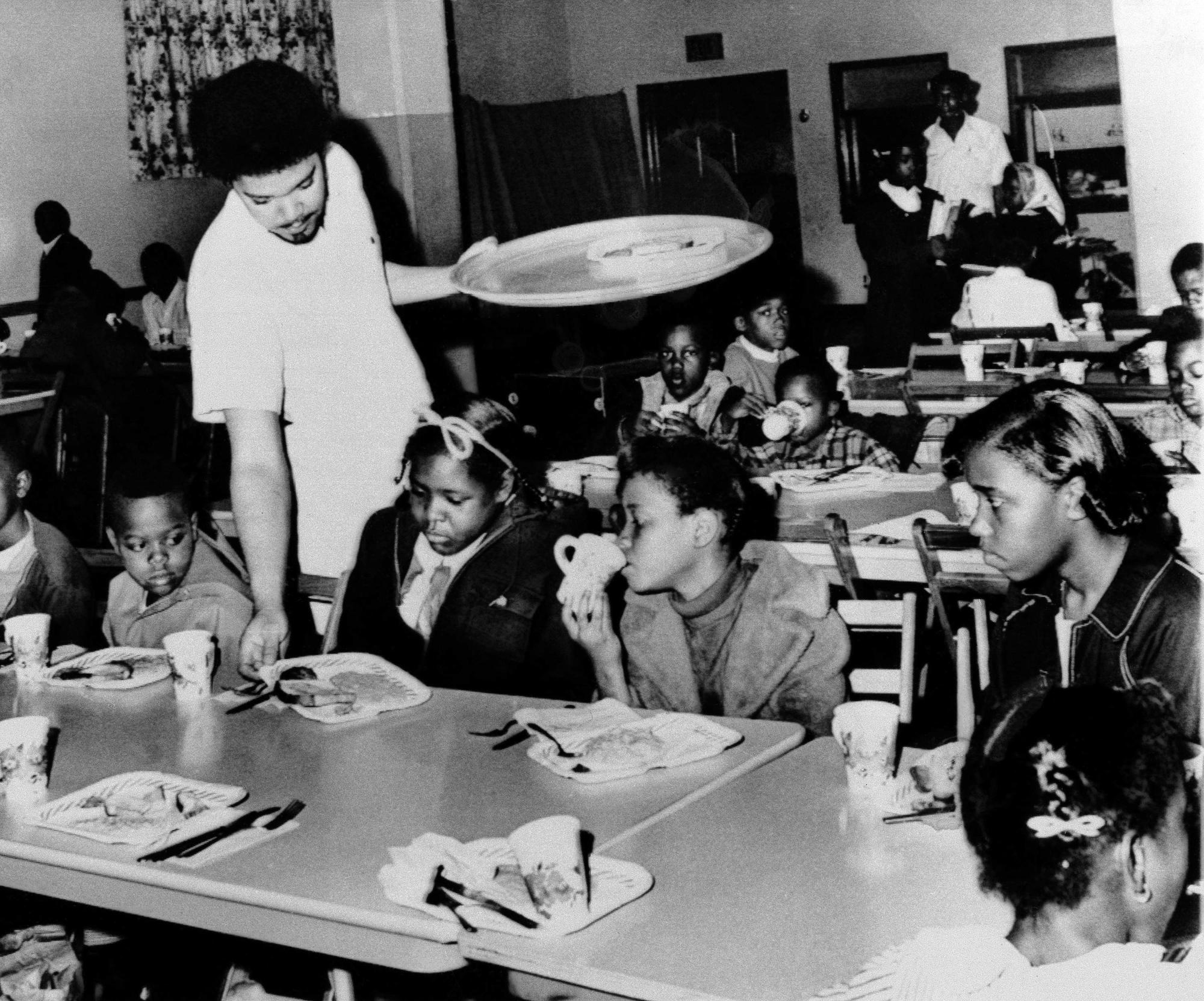 How The Black Panthers Party's Free Breakfast Program Laid the Groundwork  for Modern Activism