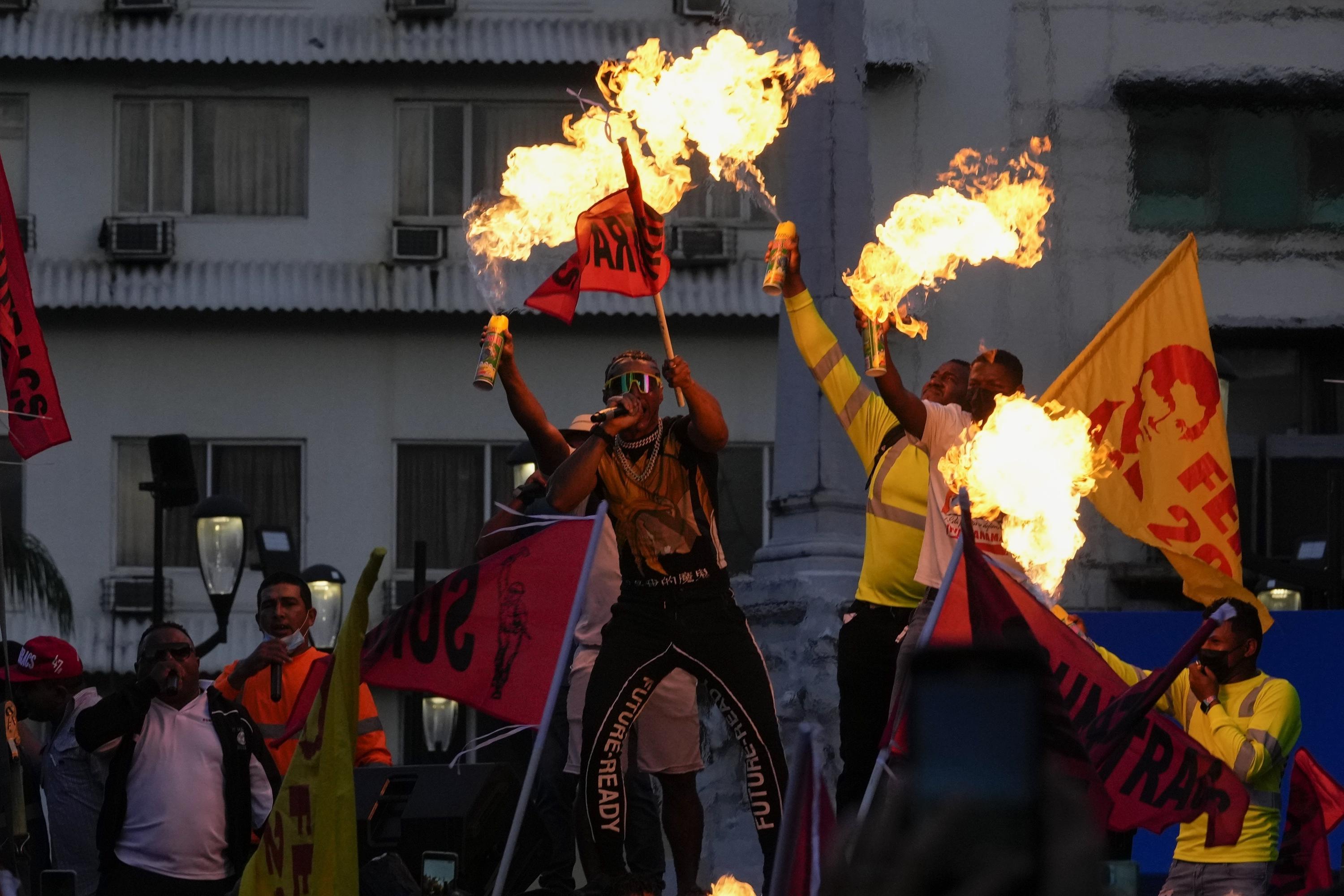 Panamá Arranca nuevo diálogo tras dos semanas de protestas AP News