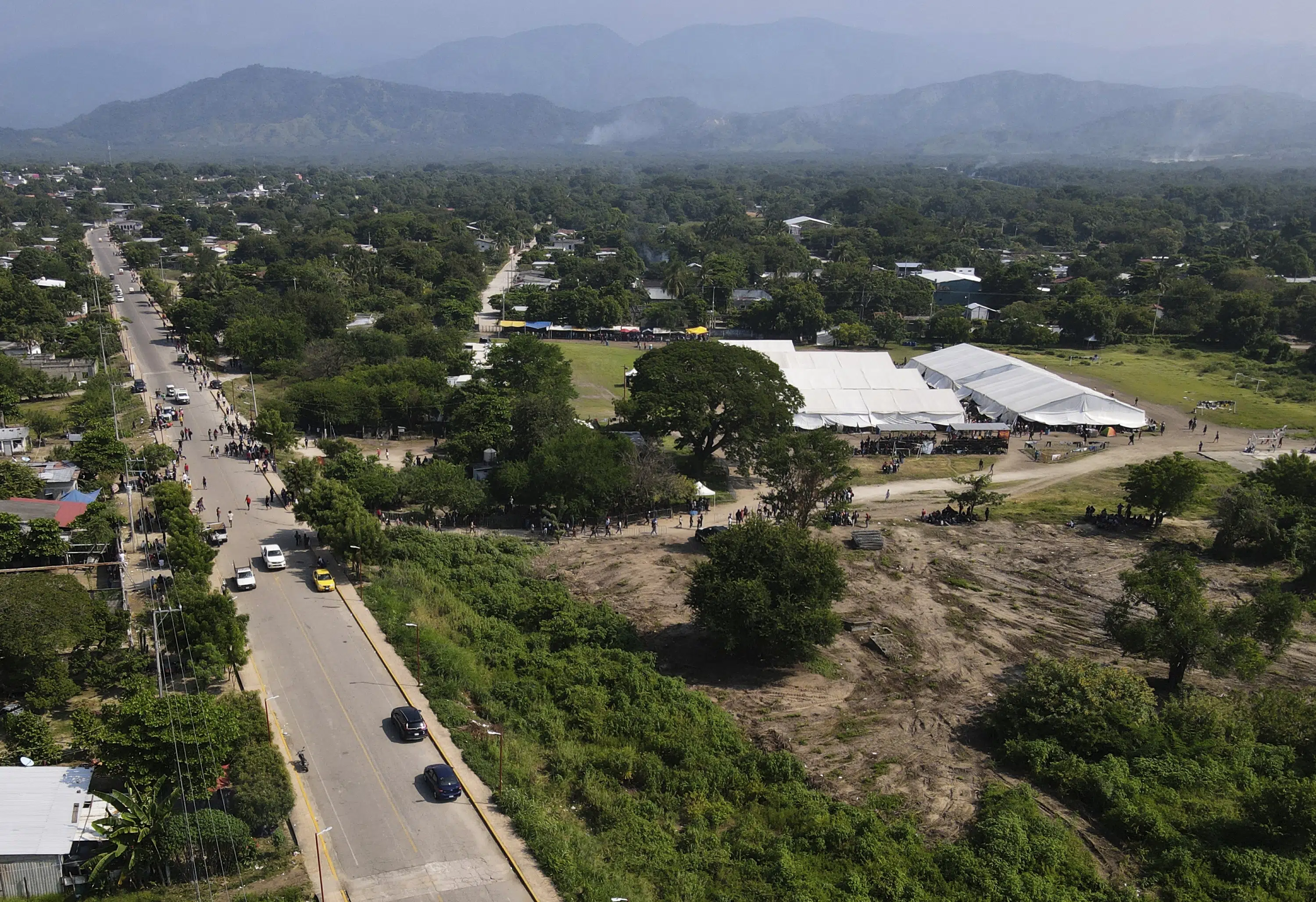 México cierra gran campamento de migrantes en el sur