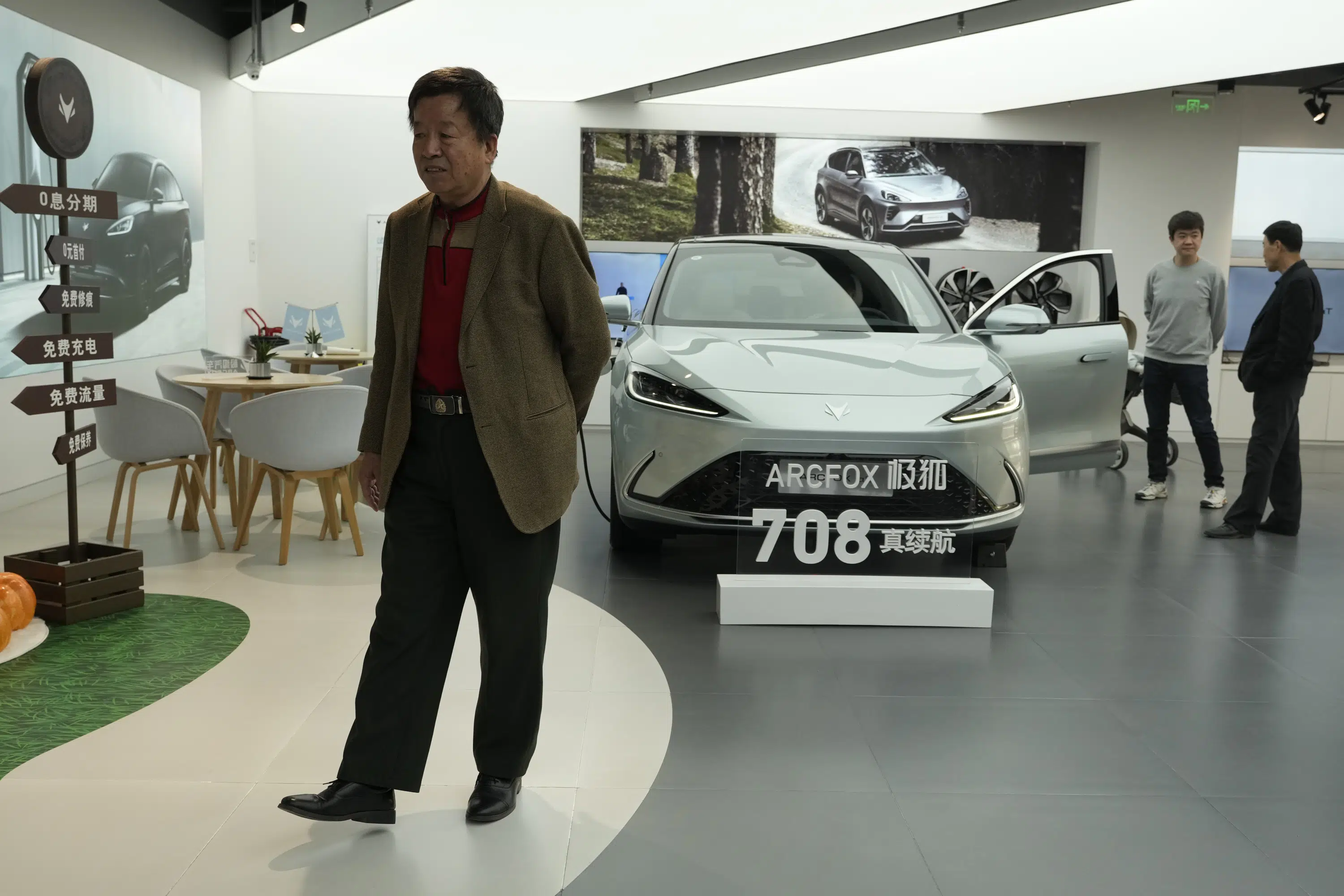 Auto China destaca la feroz competencia por los autos eléctricos