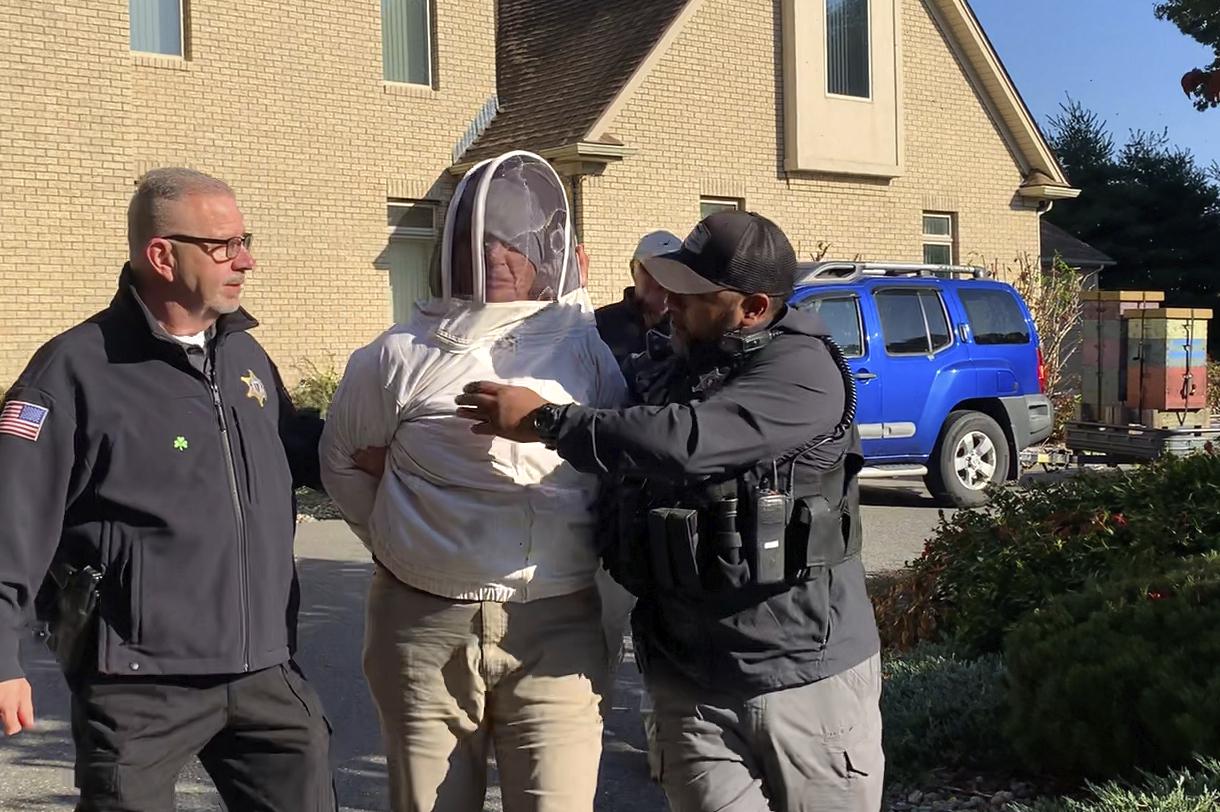 woman-charged-accused-of-freeing-swarm-of-bees-on-deputies