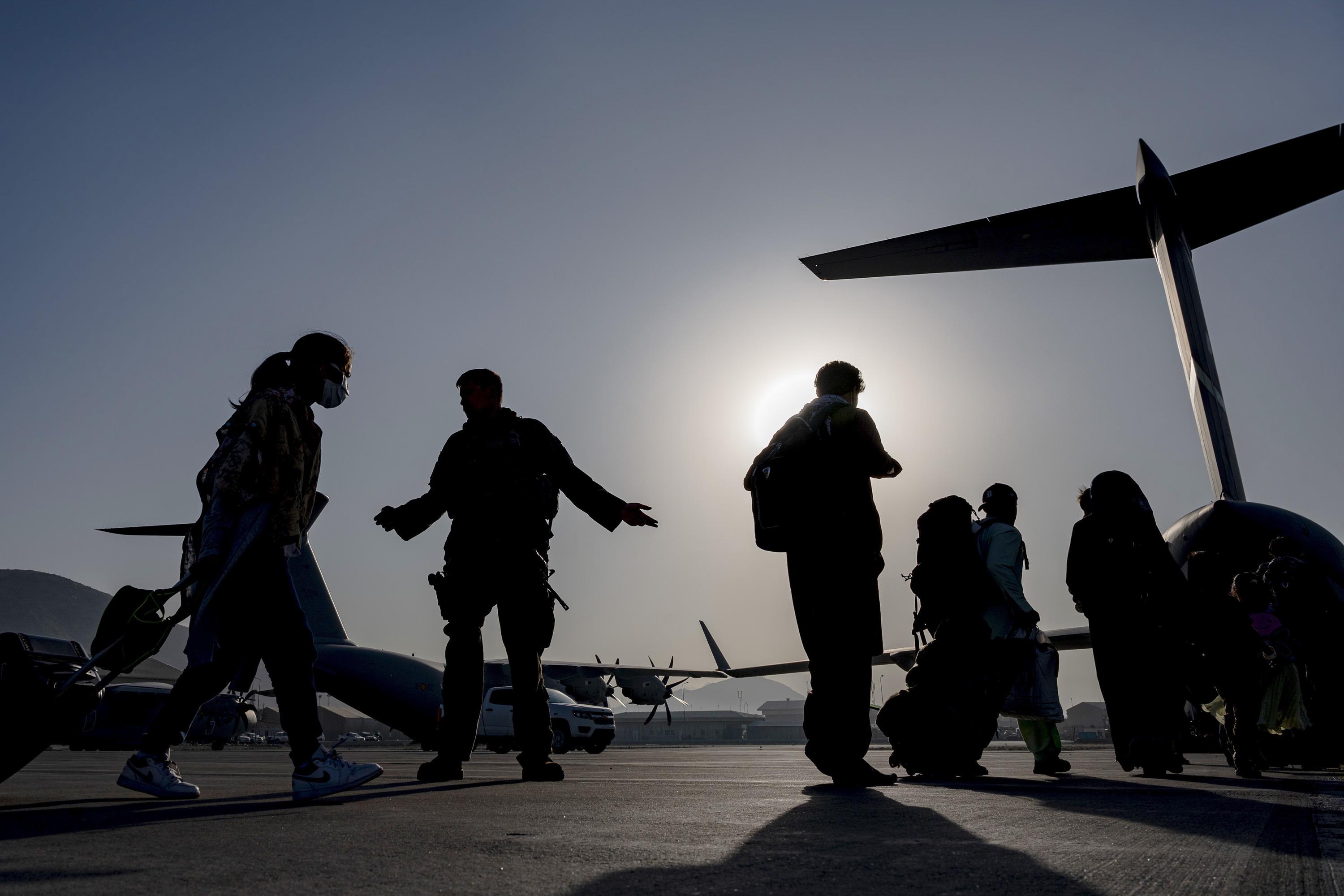 Poland puts an end to the Afghan evacuation when the clock moves on the airlift