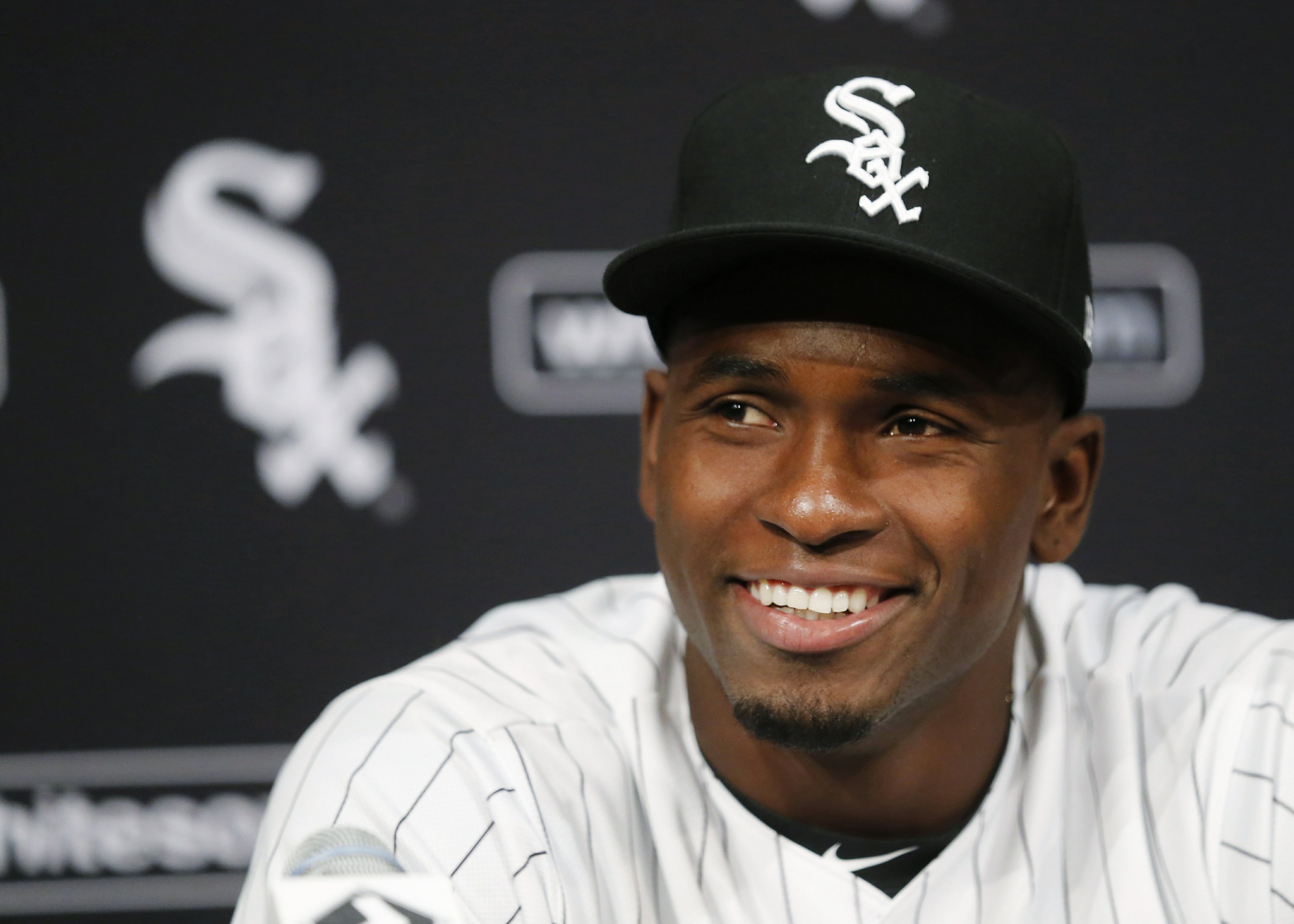 White Sox, Robert agree to 50 million, 6year contract AP News