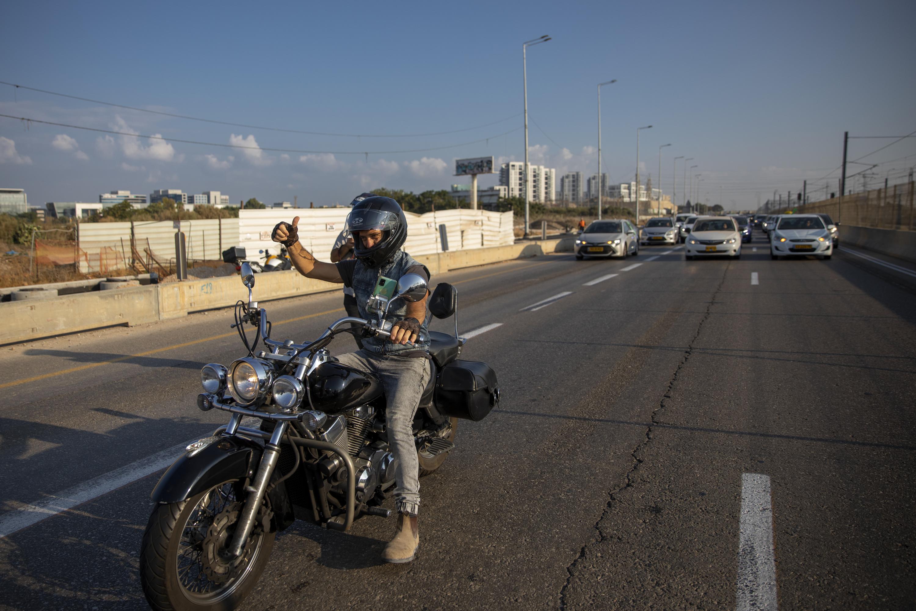 Protestas en Israel contra nuevas normas del pase COVID-19