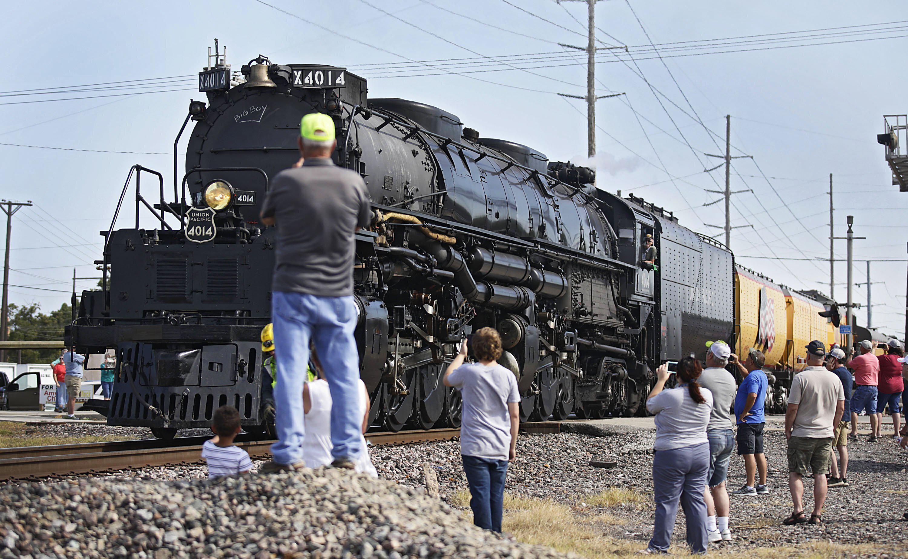 Giant Steam Locomotive Sets Louisiana Stops On 10 State Tour