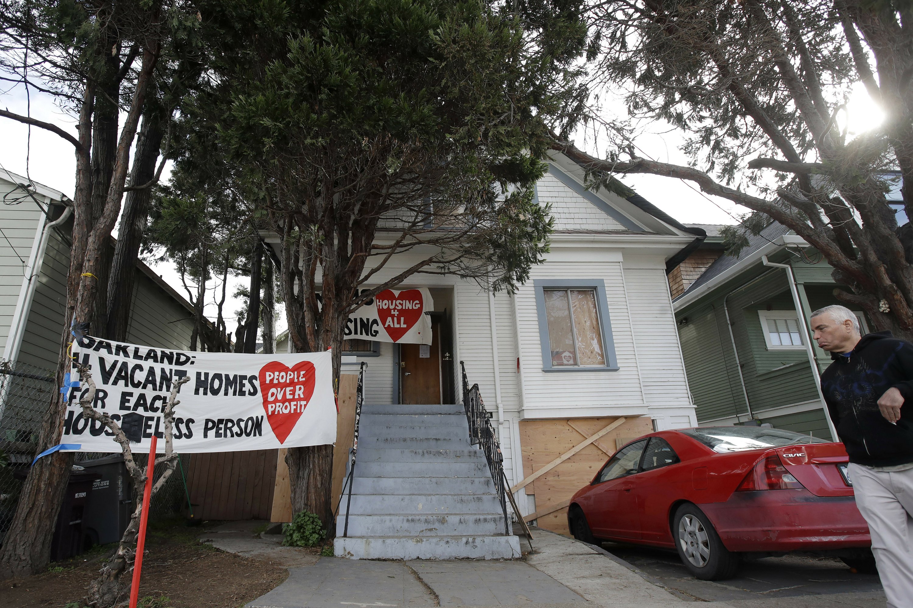 California housing crisis Oakland moms evicted by deputies AP News
