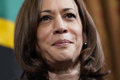 La vicepresidenta de EEUU Kamala Harris en un evento en Washington el 15 de abril de 2022.  (Foto AP/Patrick Semansky)