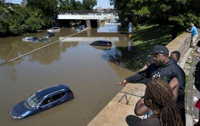 Foto tomada el 2 de septiembre del 2021 de las inundaciones causadas por el huracán Ida en la ciudad de Nueva York. (Foto AP/Craig Ruttle)