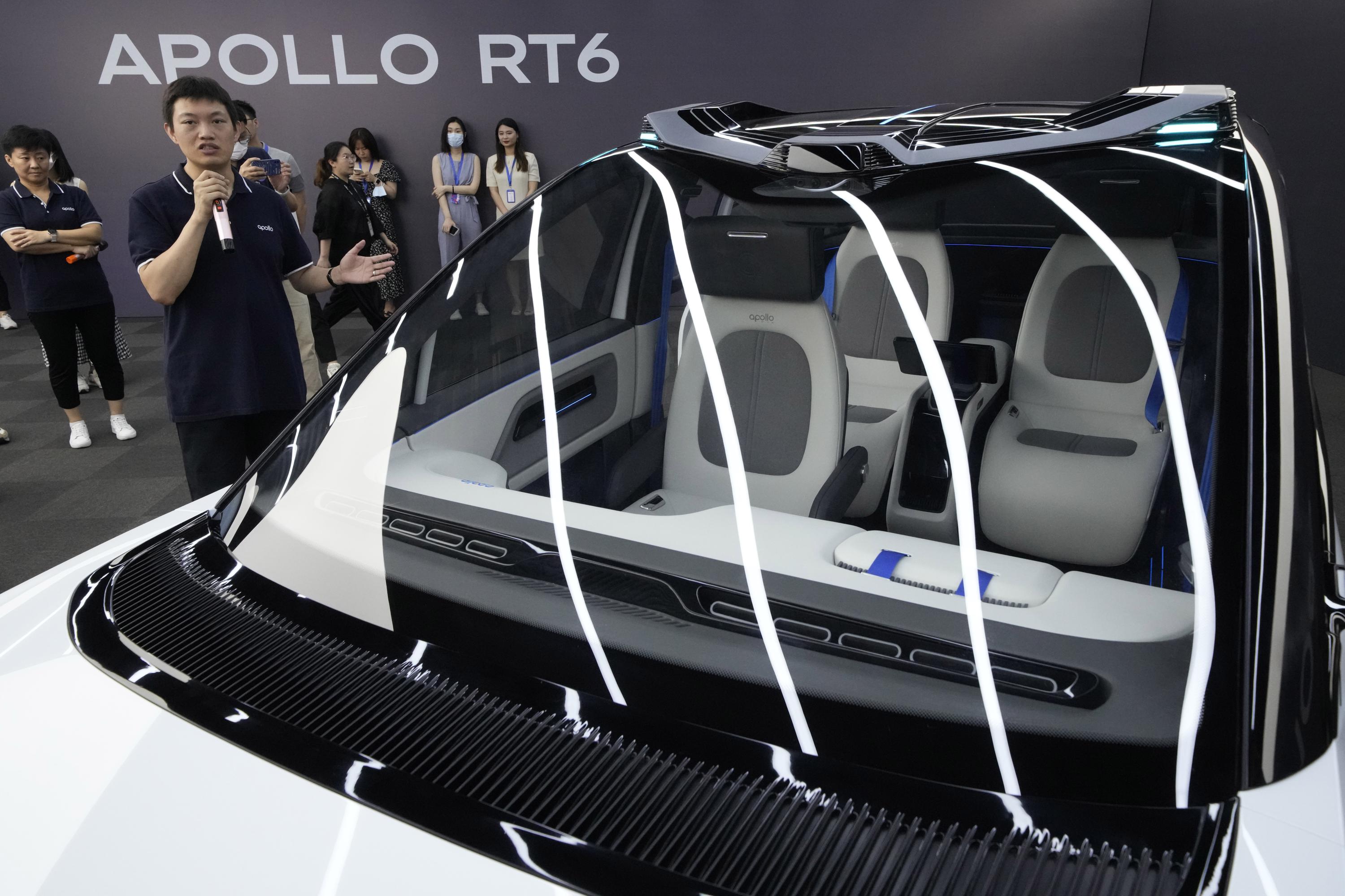 Baidu unveils latest autonomous electric vehicle: Apollo RT6 | AP News