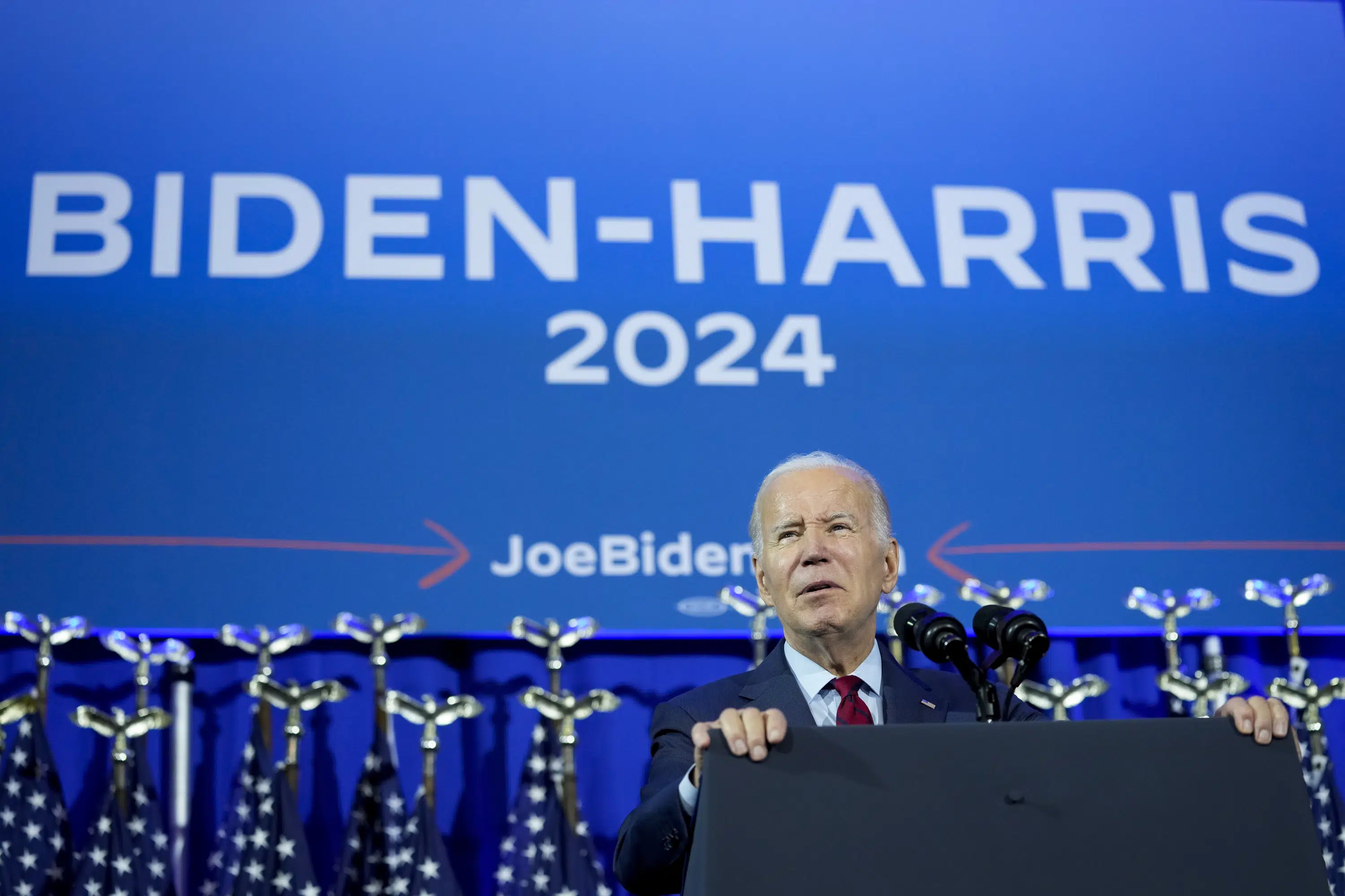 Während Biden sich für das Recht auf Abtreibung einsetzt, drängen die Konservativen eine Meile entfernt auf ein 15-wöchiges landesweites Verbot