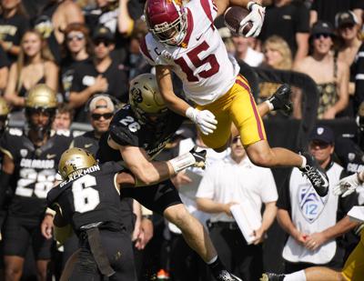 Southern Cal Bounces Back To Beat Colorado Buffaloes 37 14