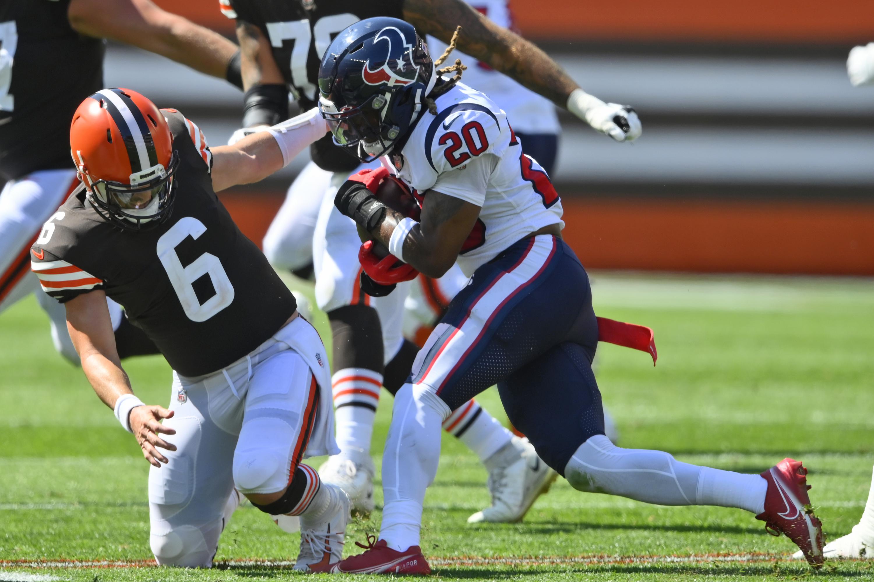 Tackle nearly costs Mayfield, Browns coaches urge caution AP News