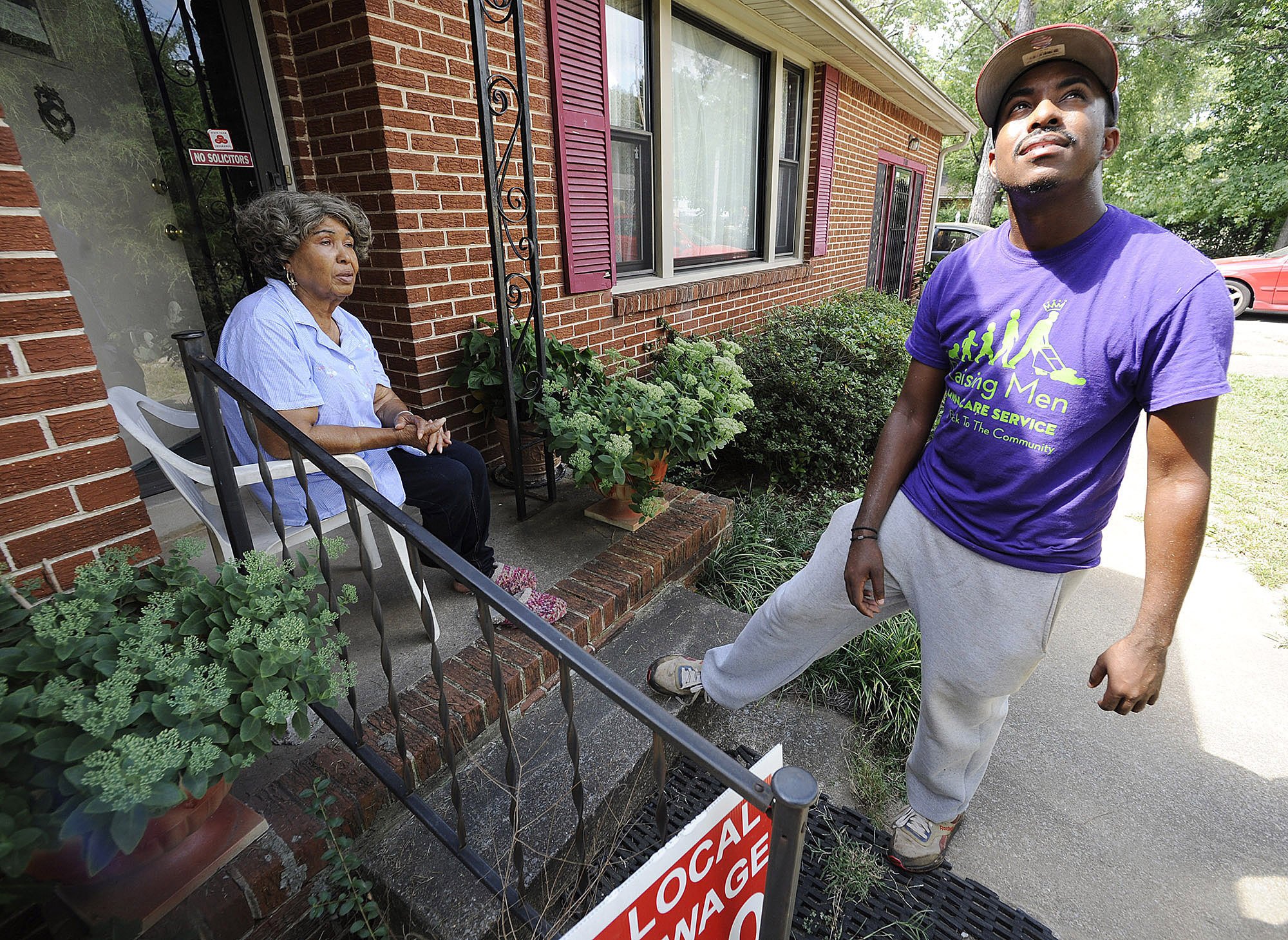 Man mows lawns for veterans in all 50 states Man mows lawns for veterans in all 50 states