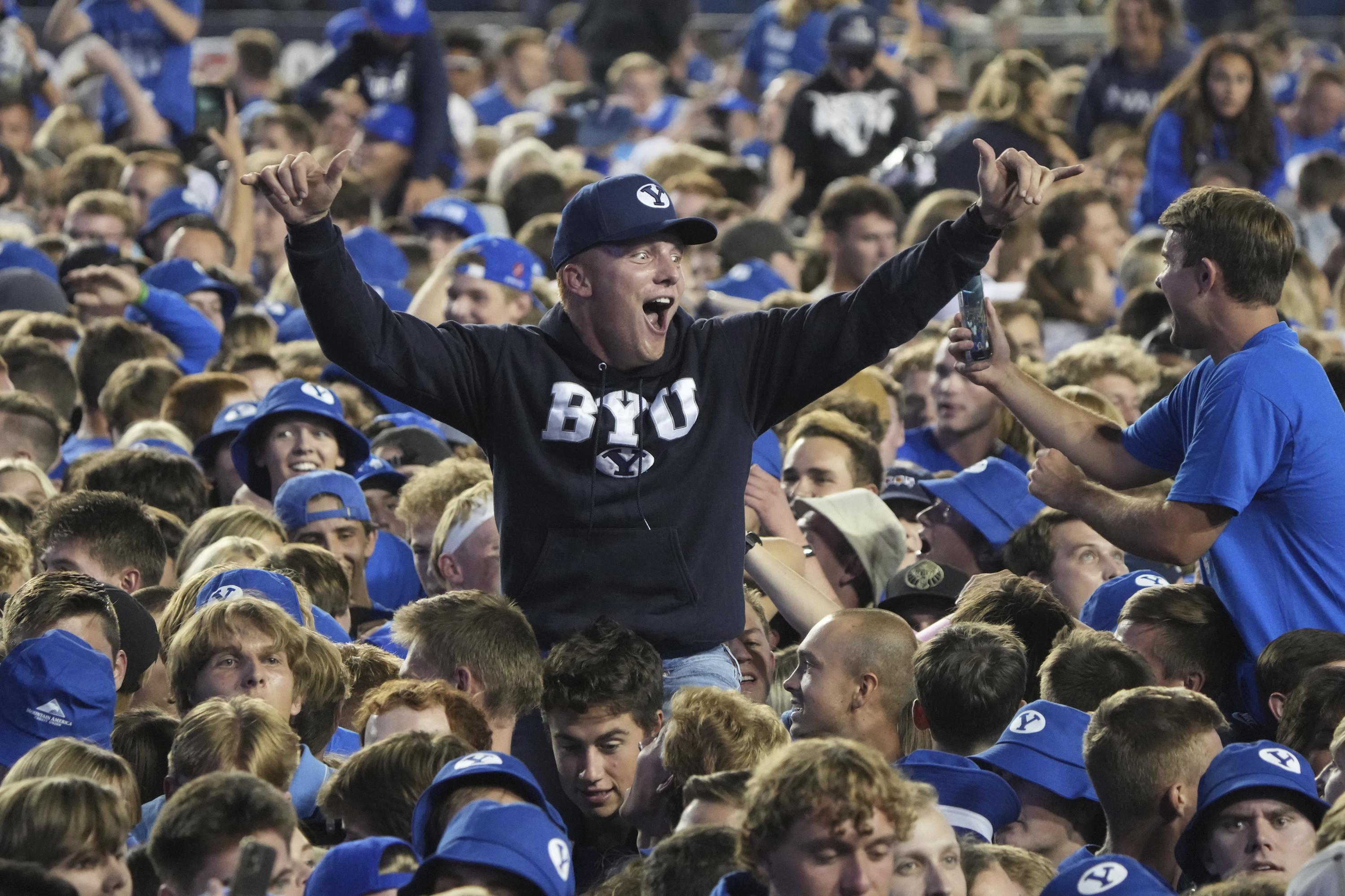 No. 12 BYU heads to Oregon looking to build on early success | AP News