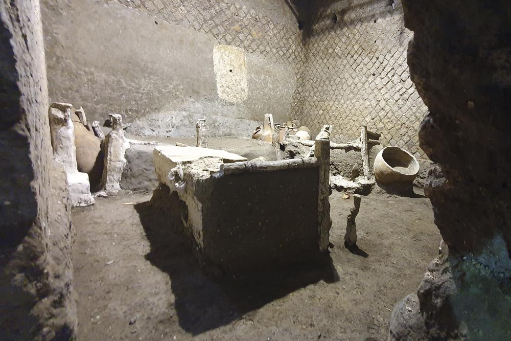 Vista de un hallazgo reciente en Pompeya, Italia. Los arqueólogos que excavan una finca en medio de las ruinas de la erupción volcánica que destruyó la antigua ciudad de Pompeya en el 79 de nuestra era han descubierto una habitación que ofrece “una visión excepcional de la vida diaria de los esclavos”, dijeron funcionarios el sábado 6 de noviembre de 2021.