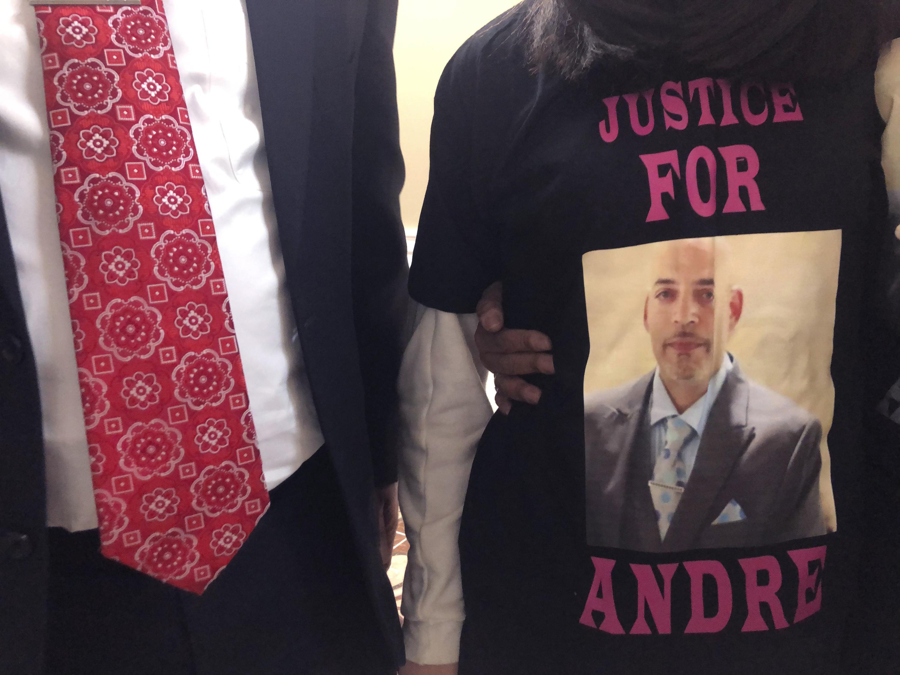 Andre Hill’s loved ones mourn the loss of a ‘chess game’