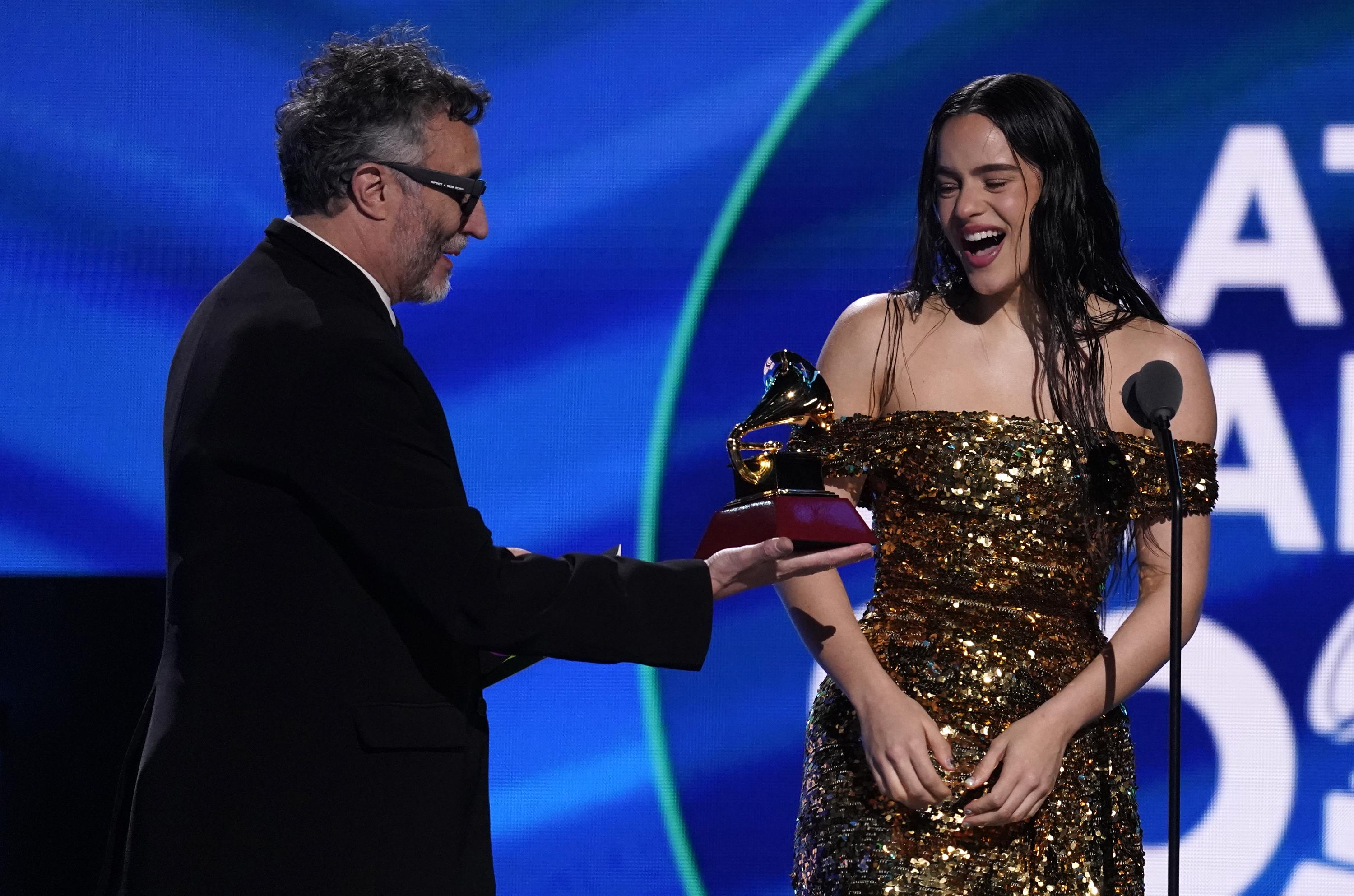 Lista completa de ganadores del Latin Grammy AP News