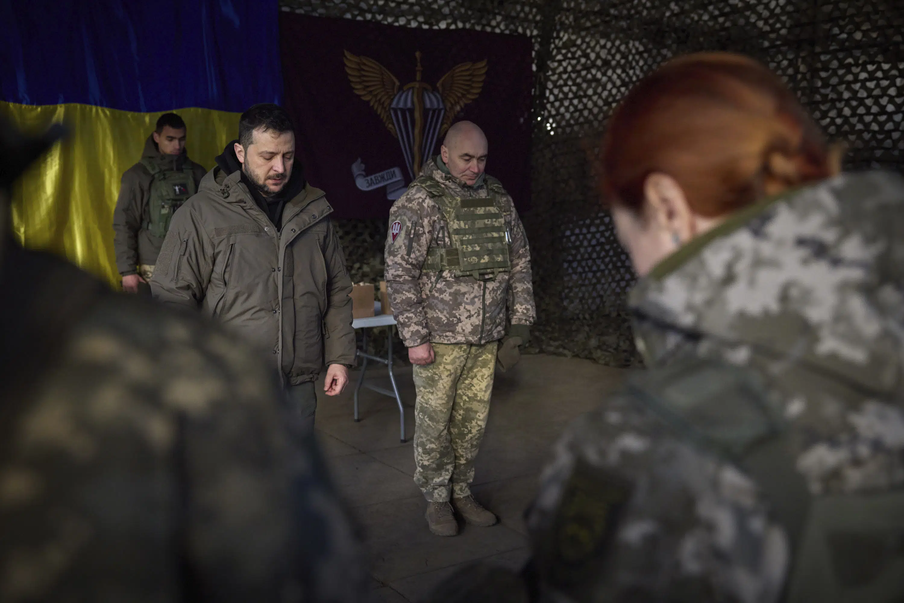 يتحدى الزعيم الأوكراني في الوقت الذي تضرب فيه ضربات الطائرات المسيرة روسيا مرة أخرى